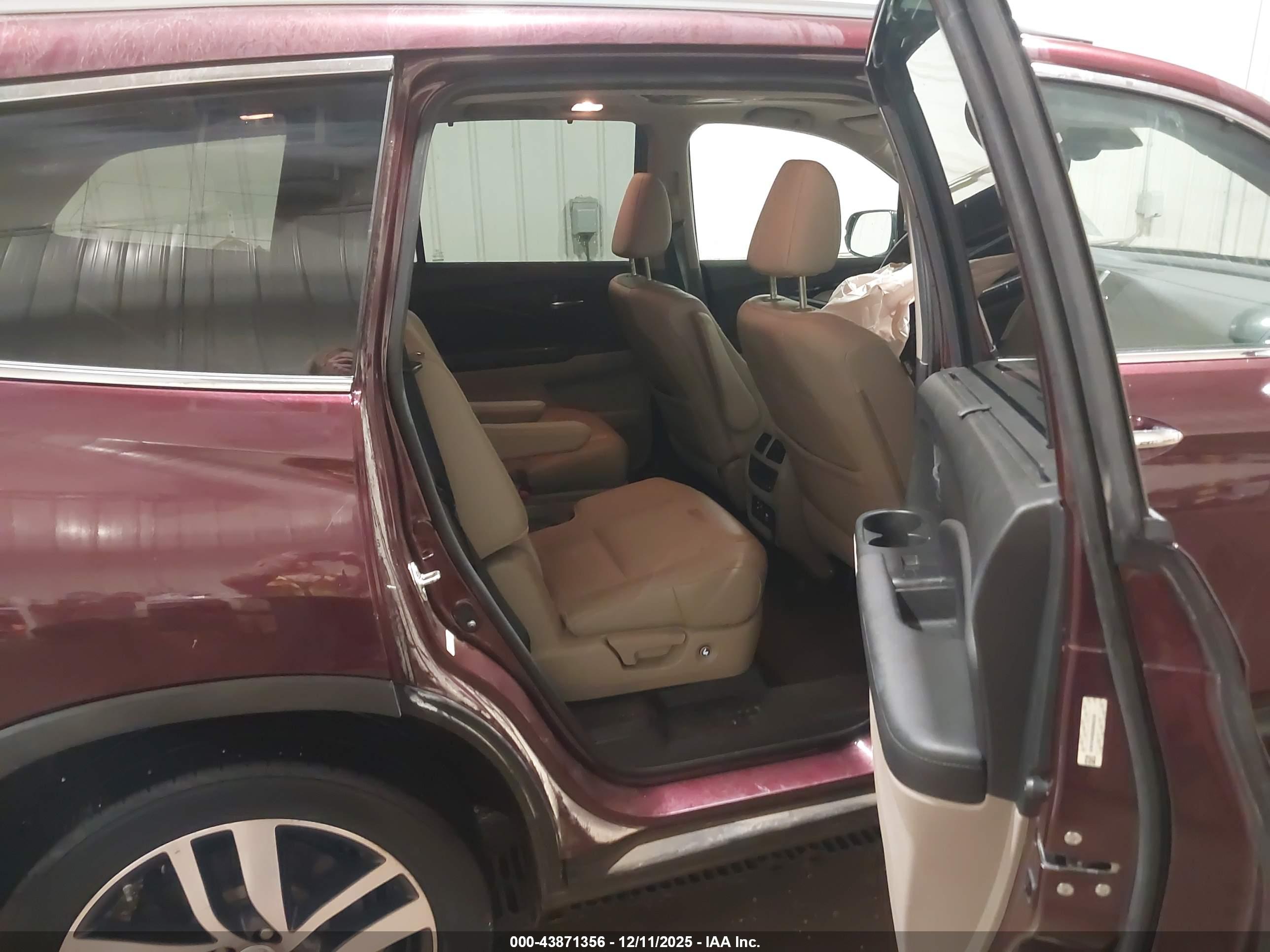 HONDA PILOT image 8