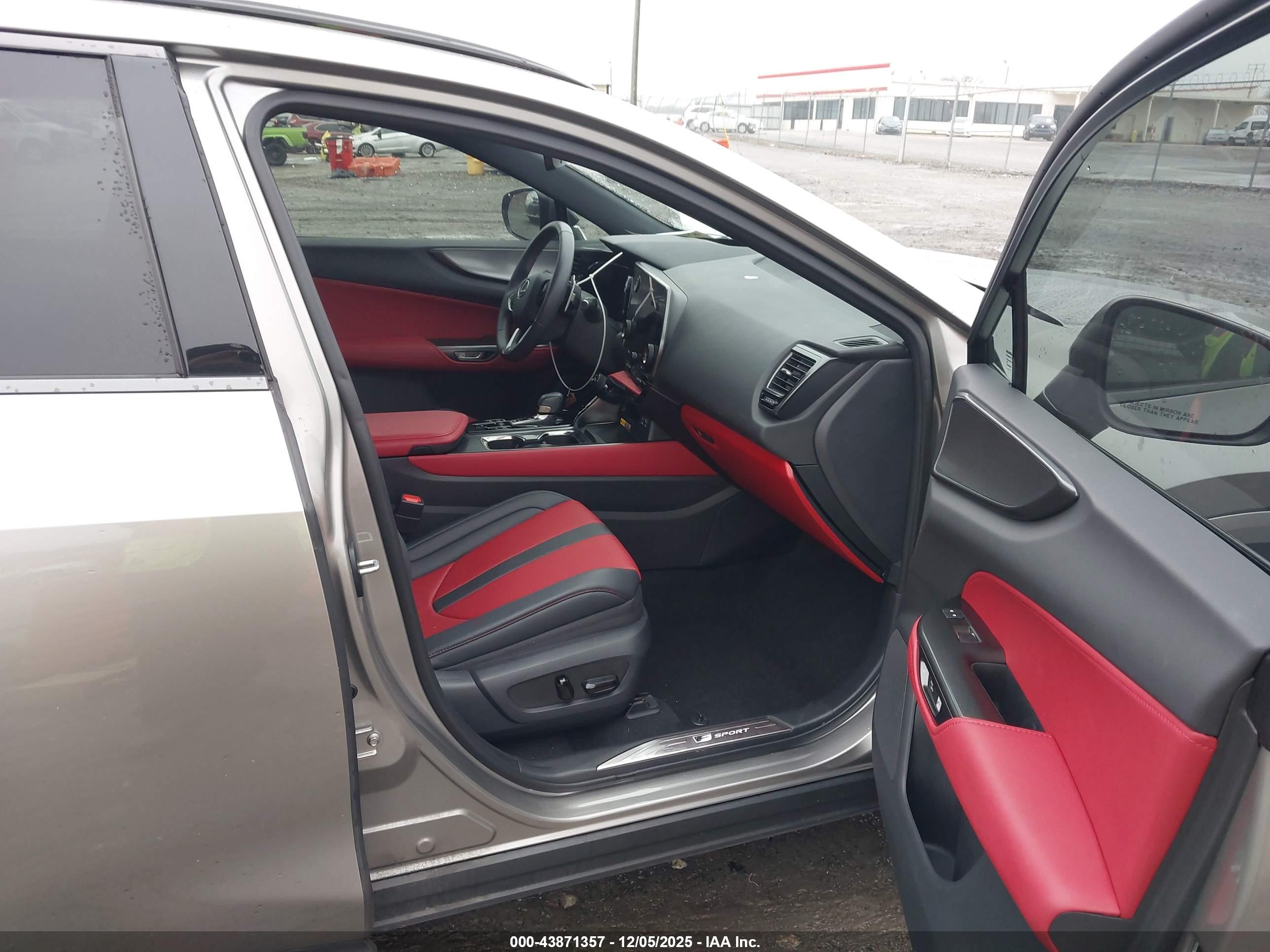 LEXUS NX image 5