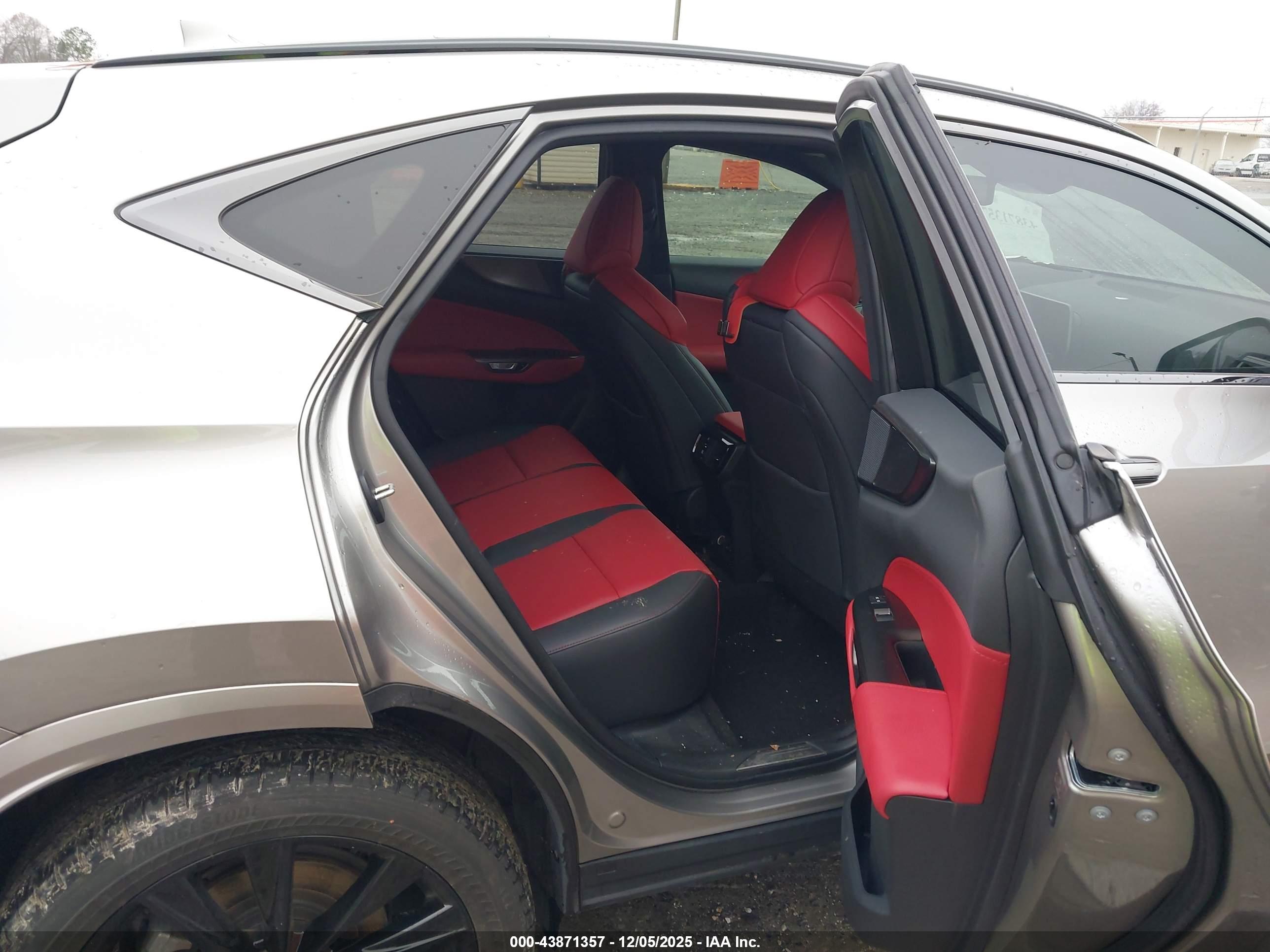 LEXUS NX image 8