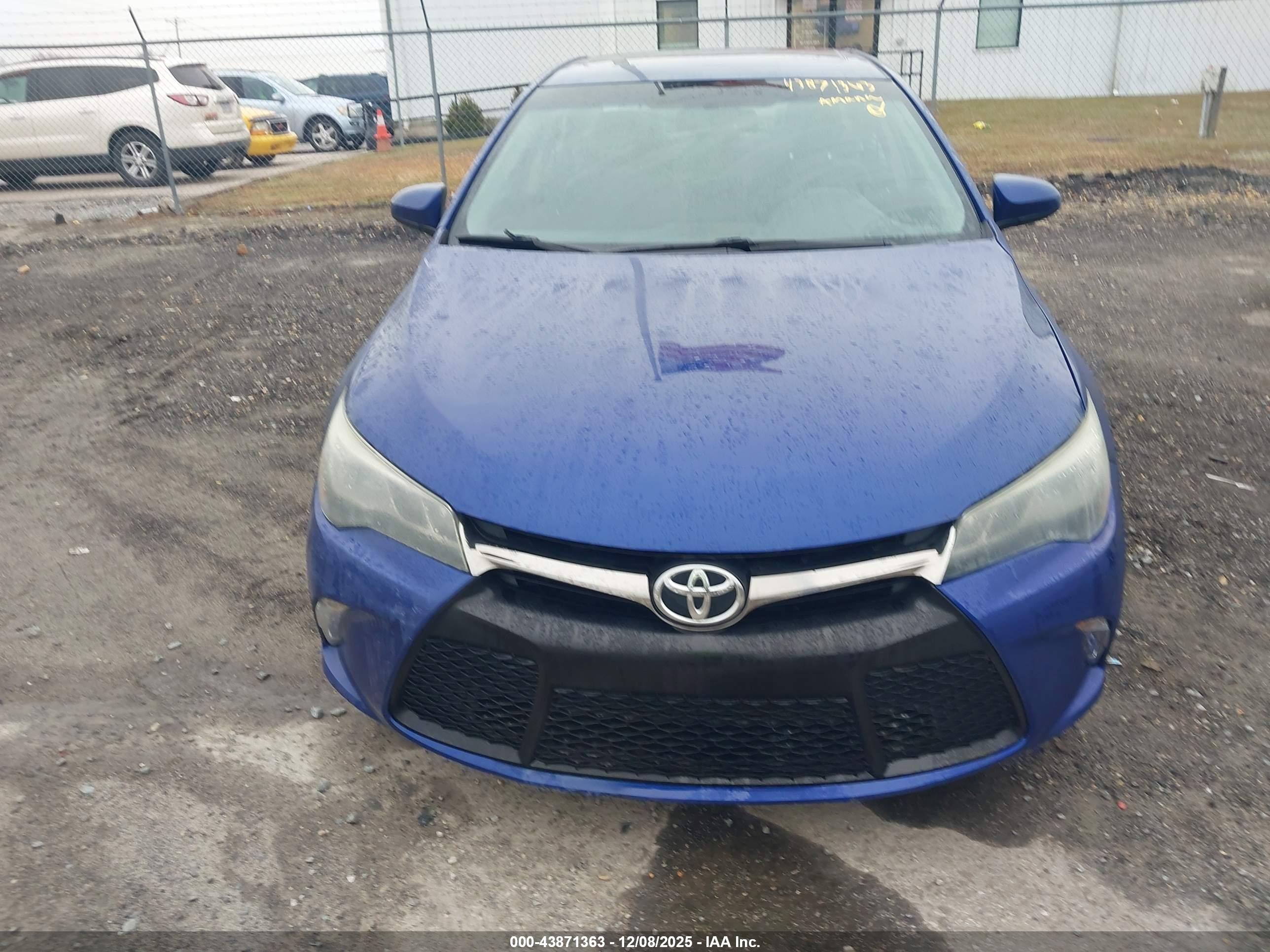 TOYOTA CAMRY image 6