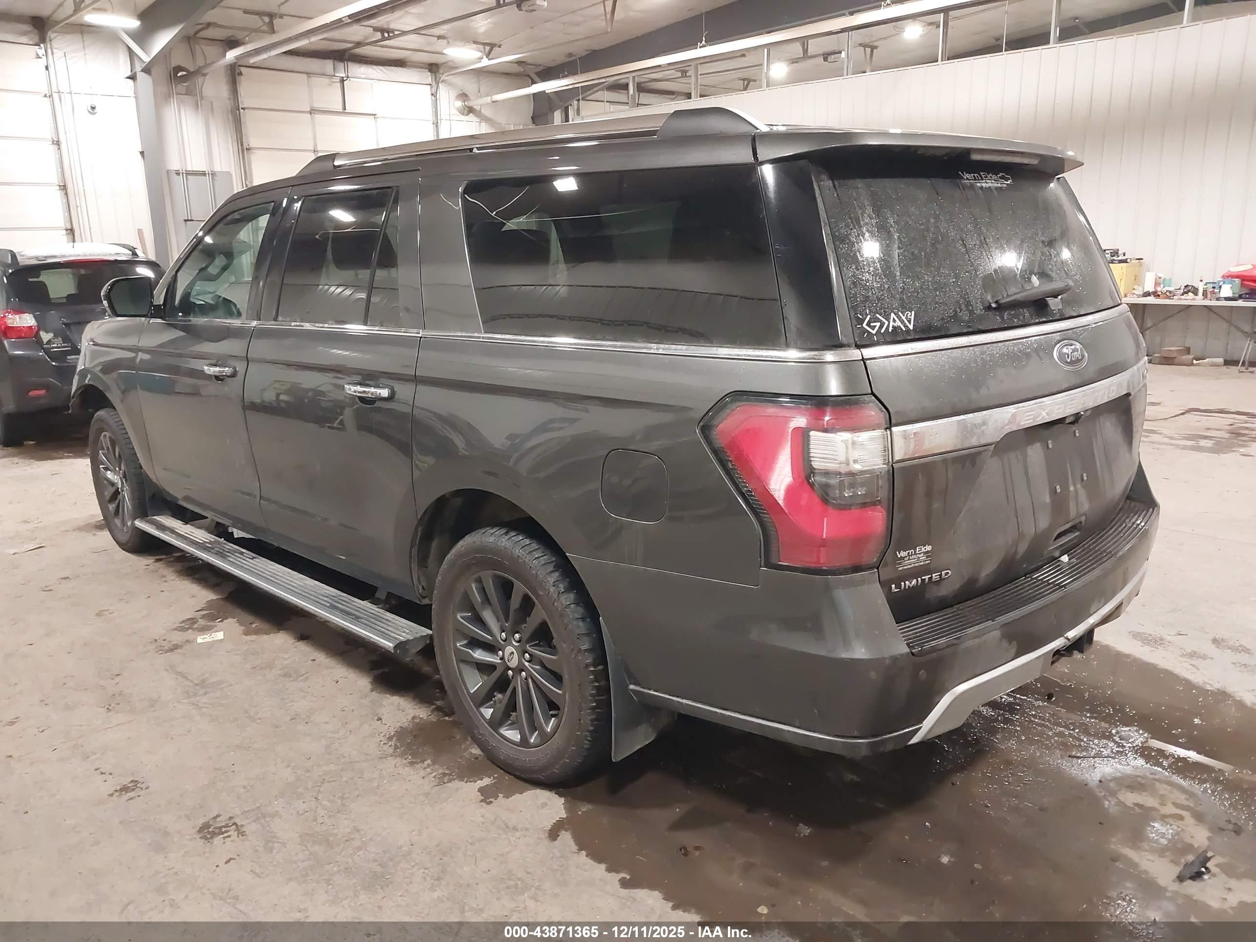 FORD EXPEDITION image 3