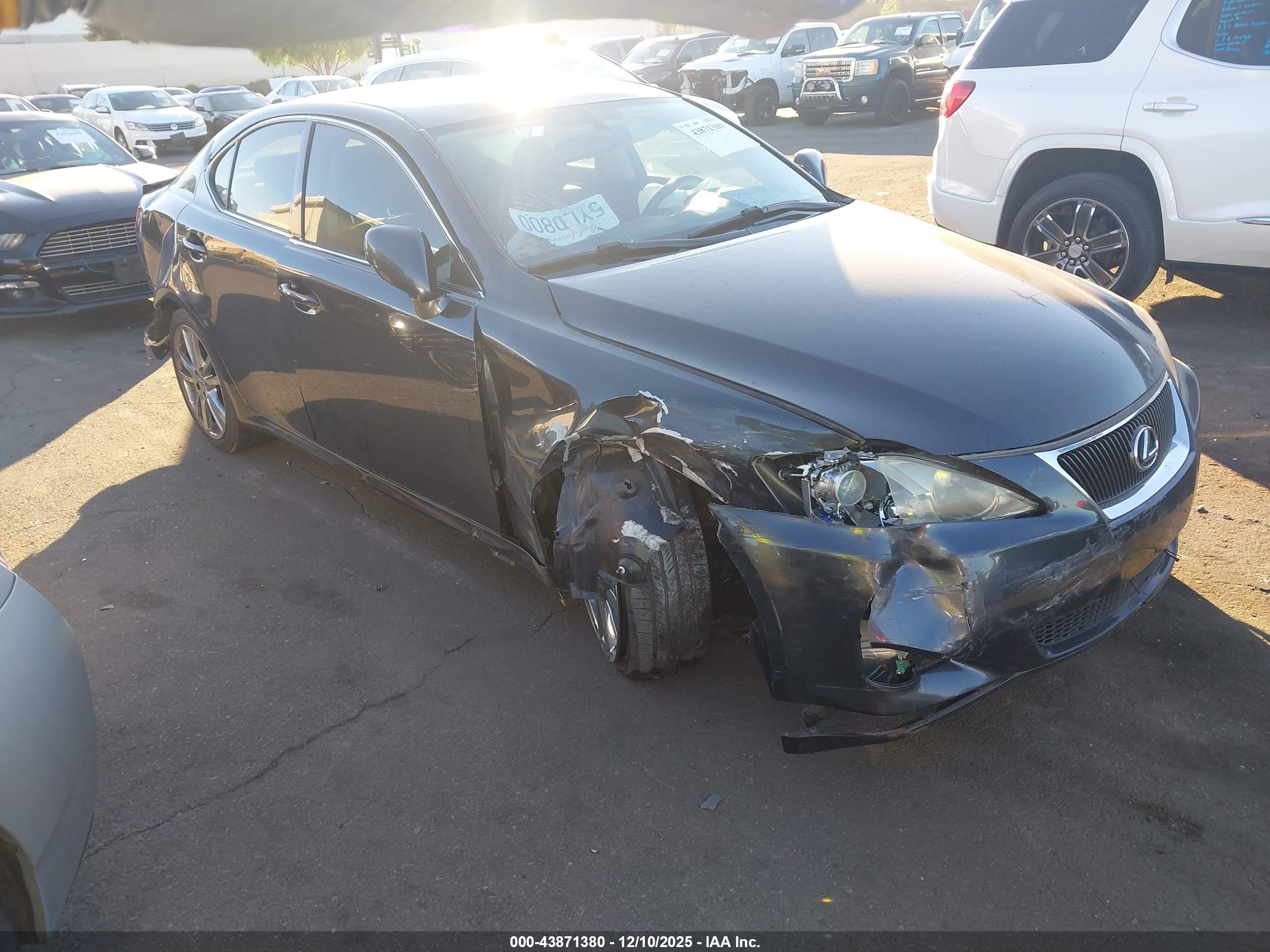 LEXUS IS image 6