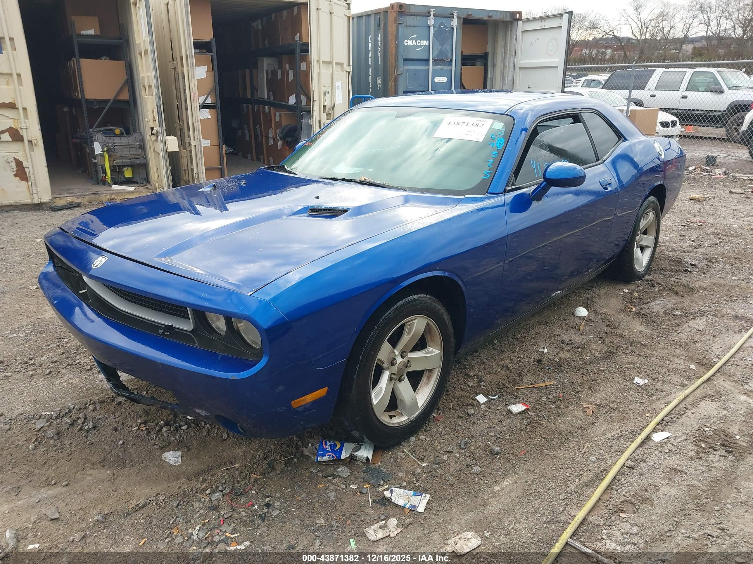 DODGE CHALLENGER image 2