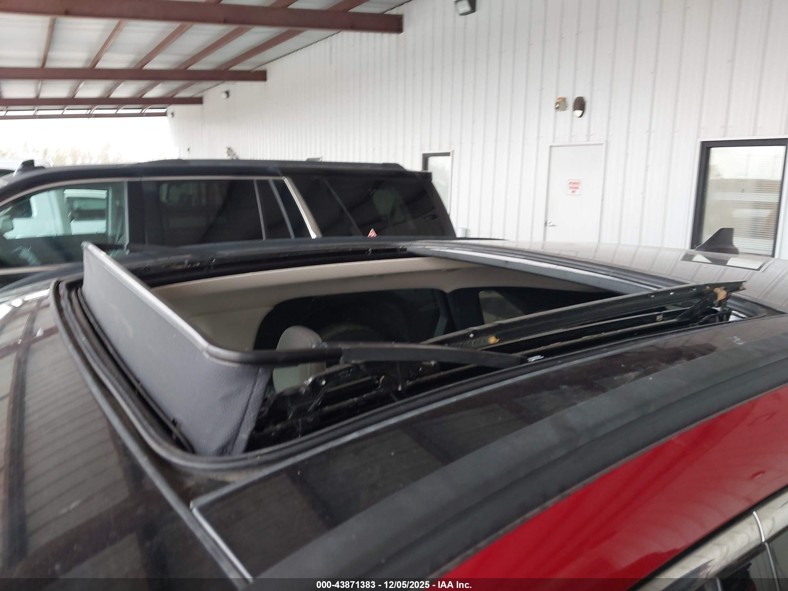 FORD ESCAPE image 6