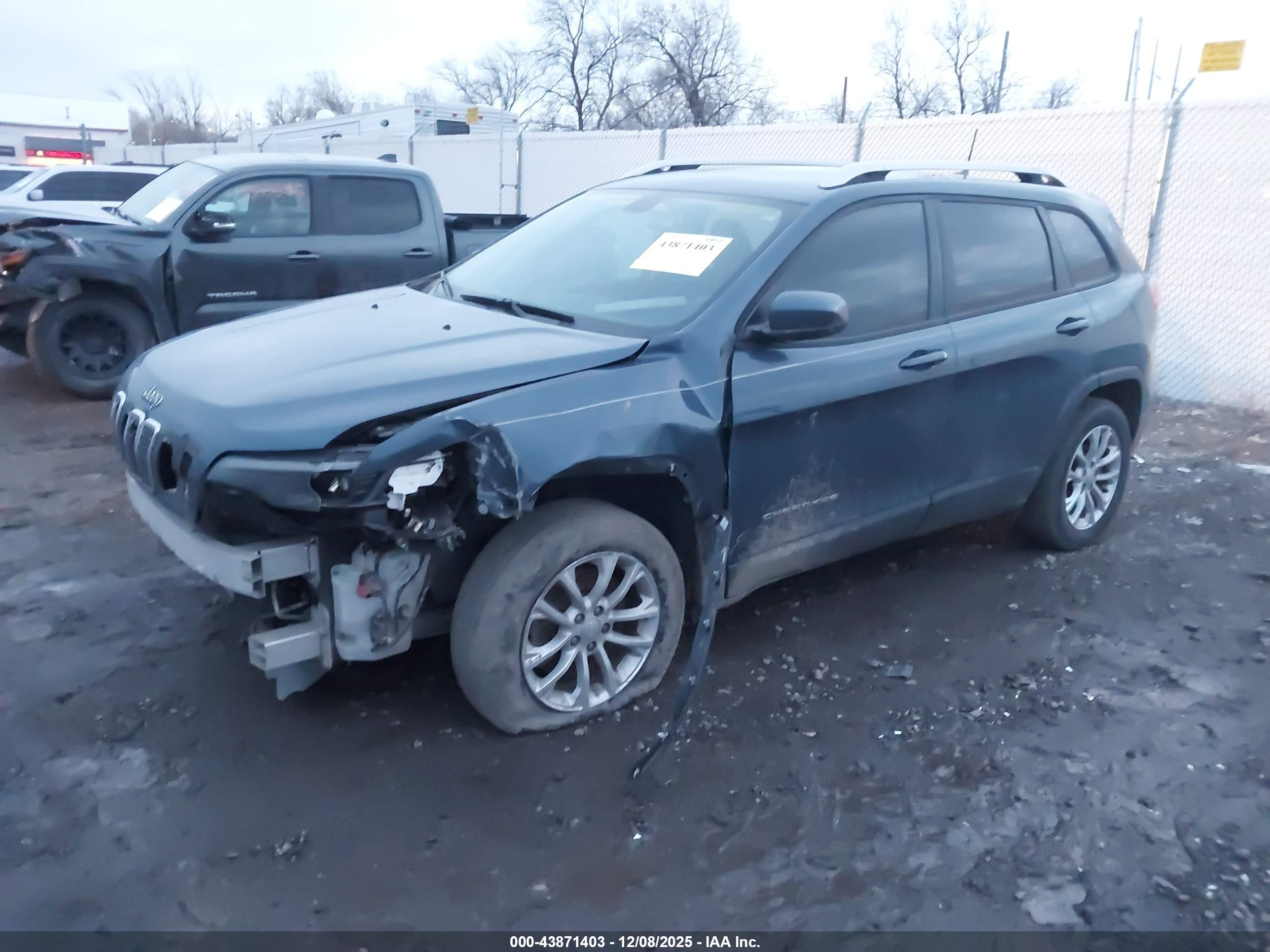 JEEP CHEROKEE image 2