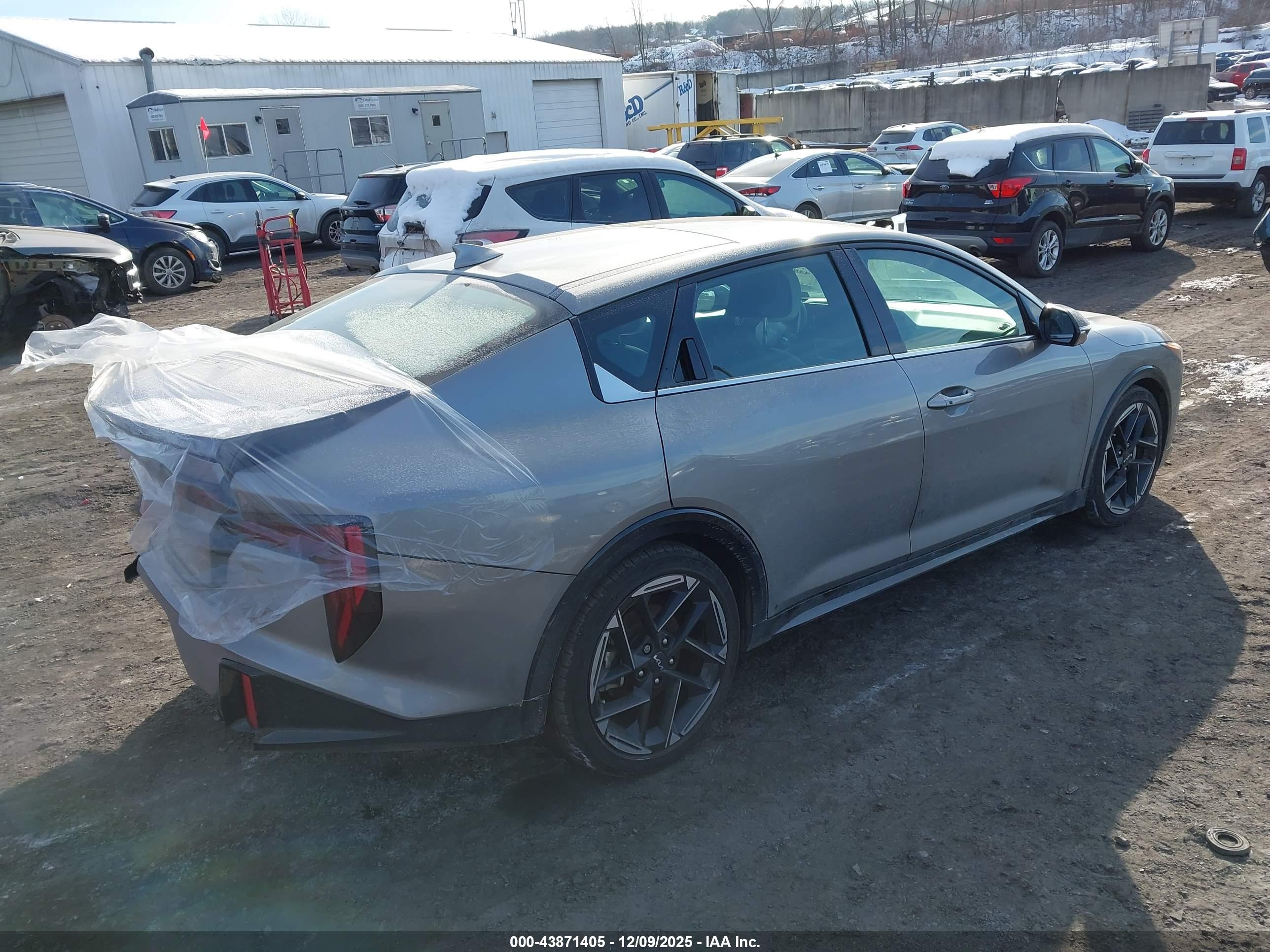 KIA K4 image 4