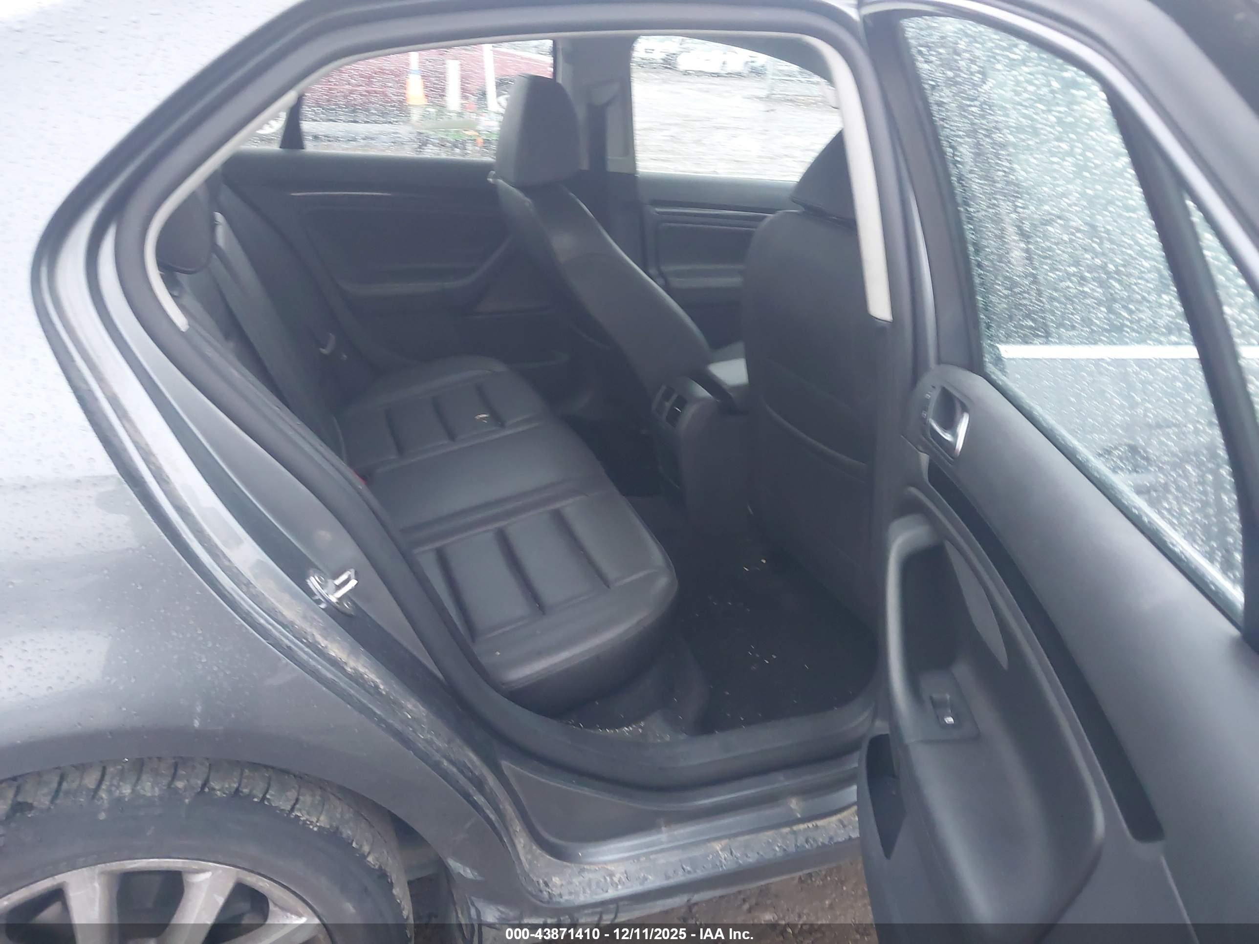 VOLKSWAGEN JETTA image 8