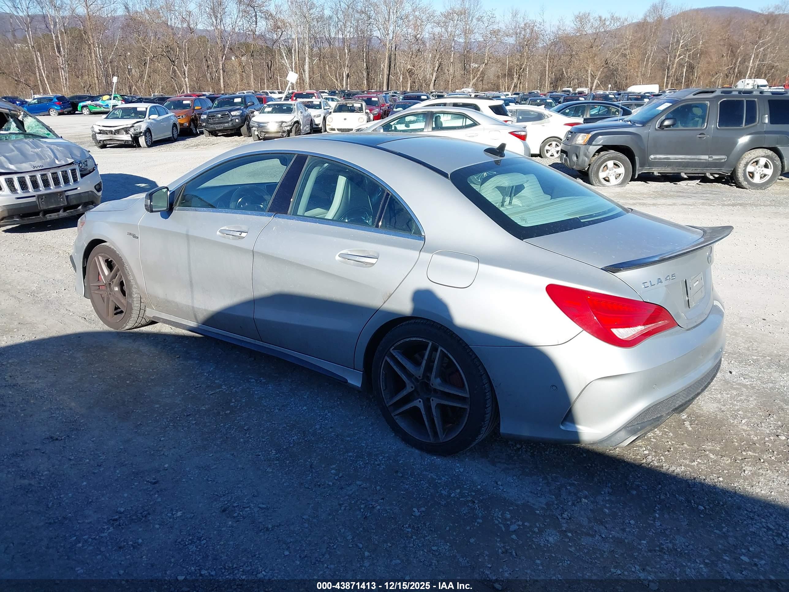 MERCEDES-BENZ CLA image 3