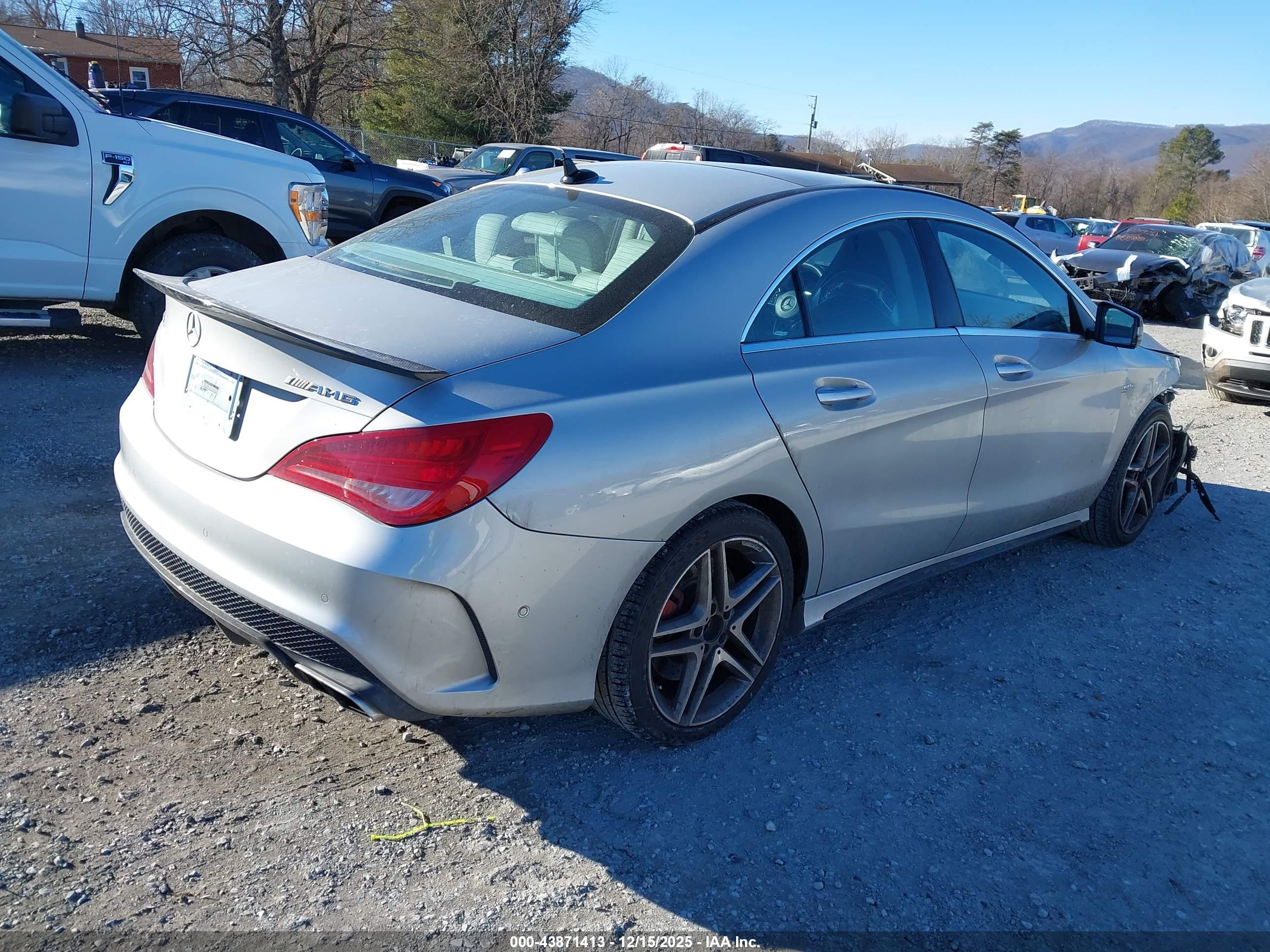 MERCEDES-BENZ CLA image 4