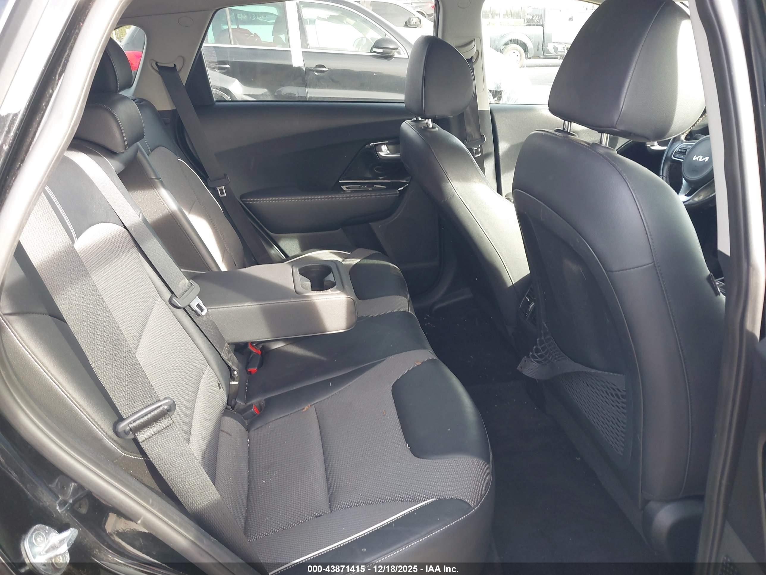 KIA NIRO image 8