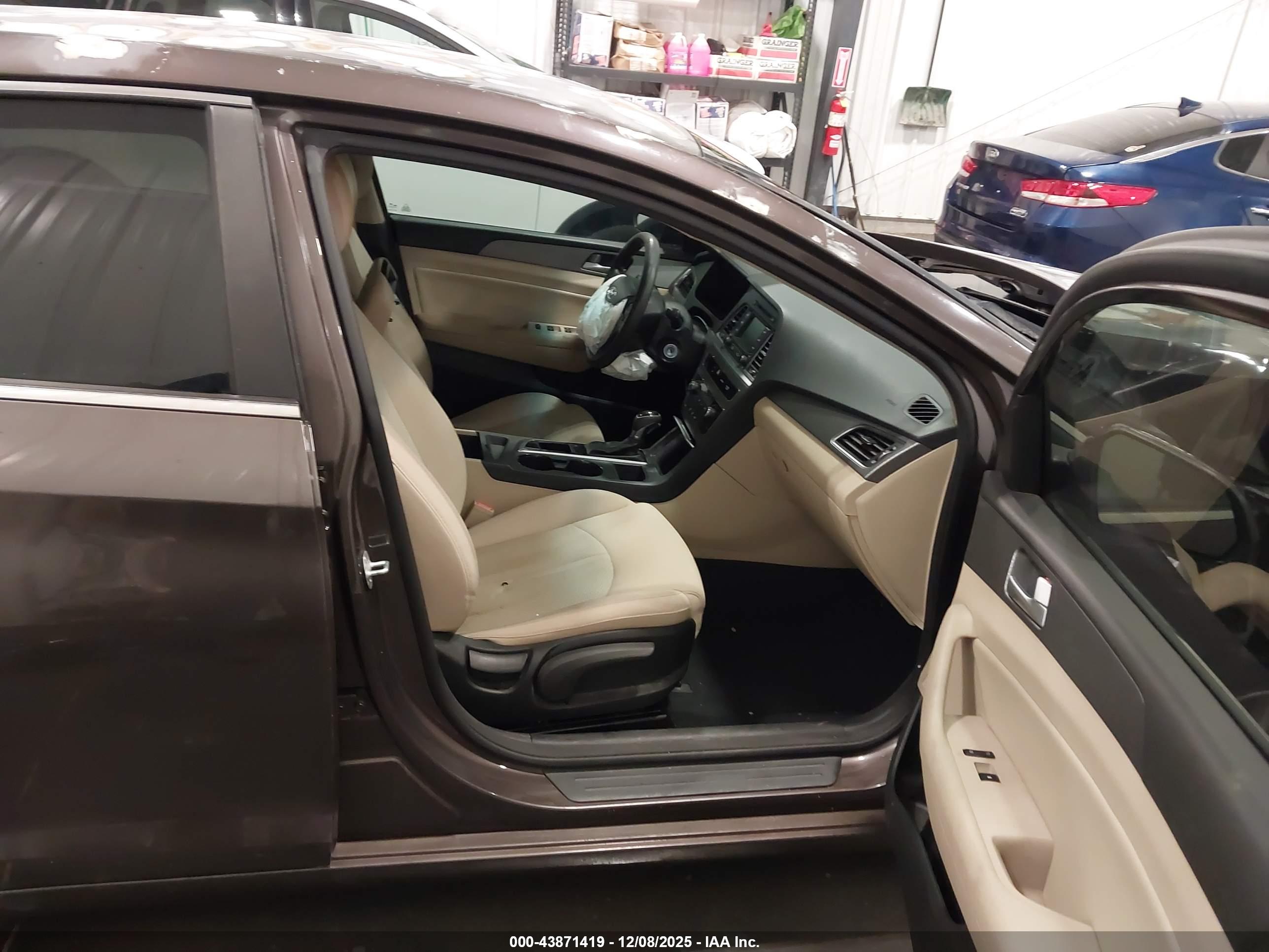 HYUNDAI SONATA image 5
