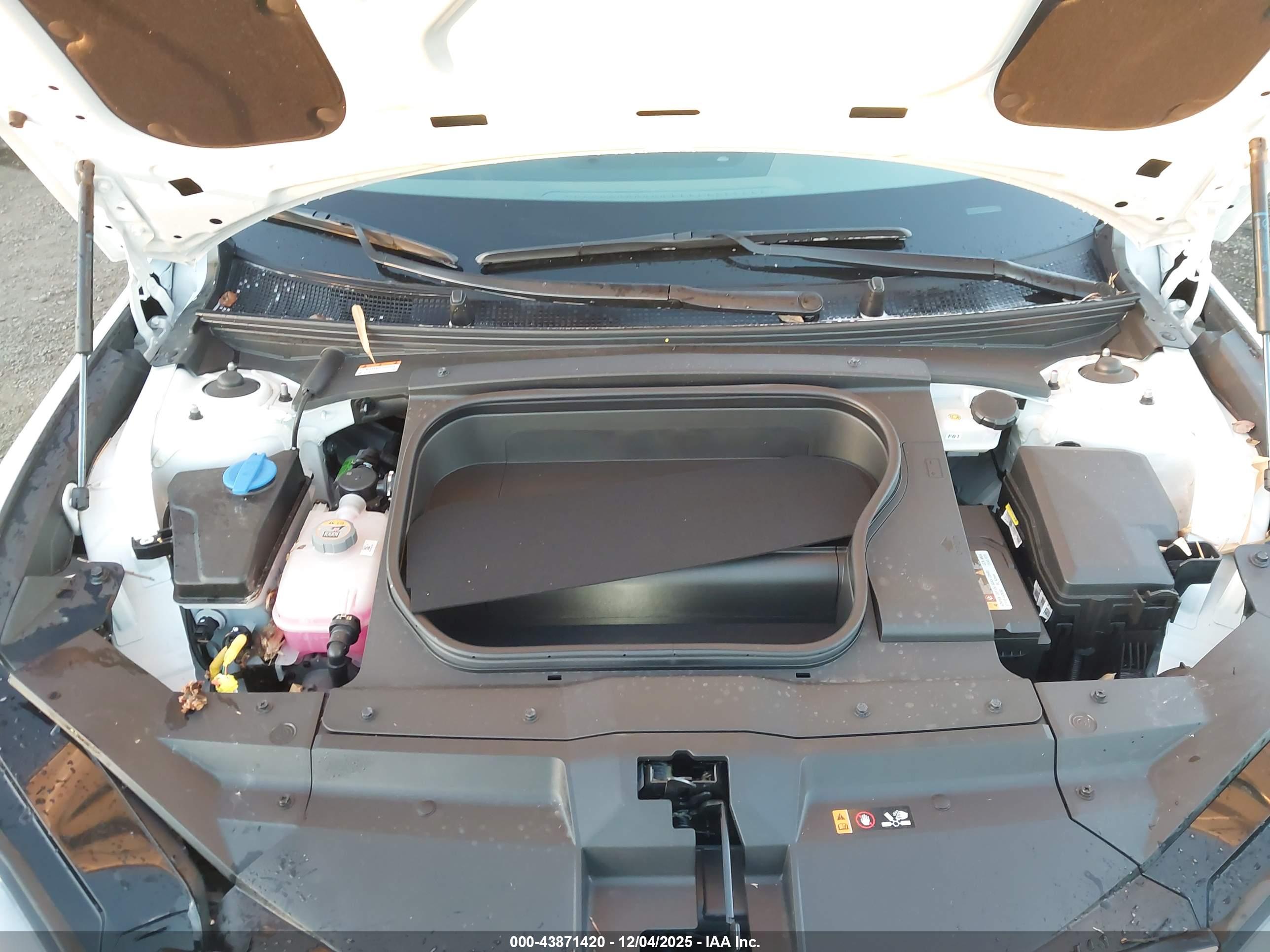 HYUNDAI IONIQ image 10