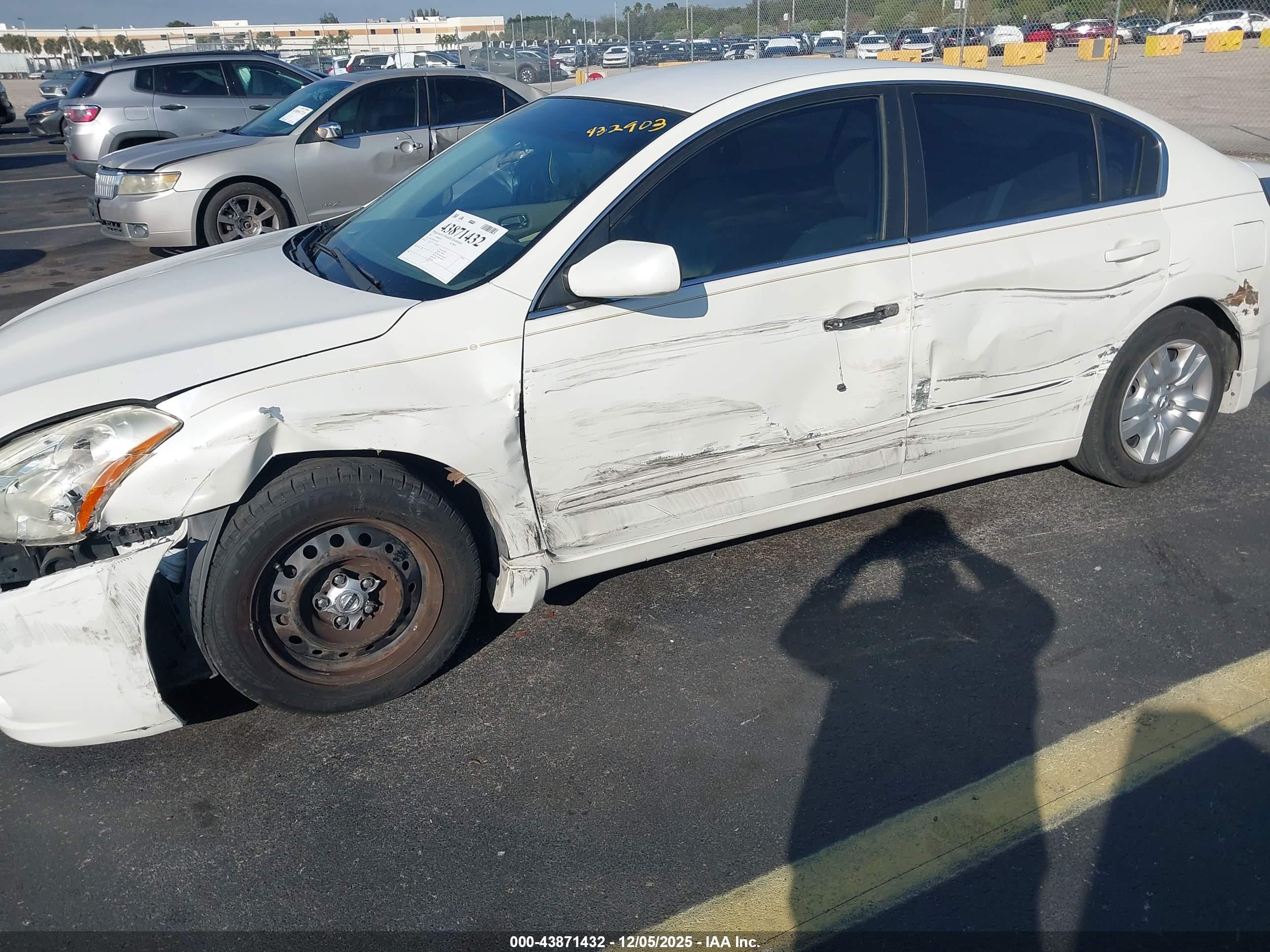 NISSAN ALTIMA image 6