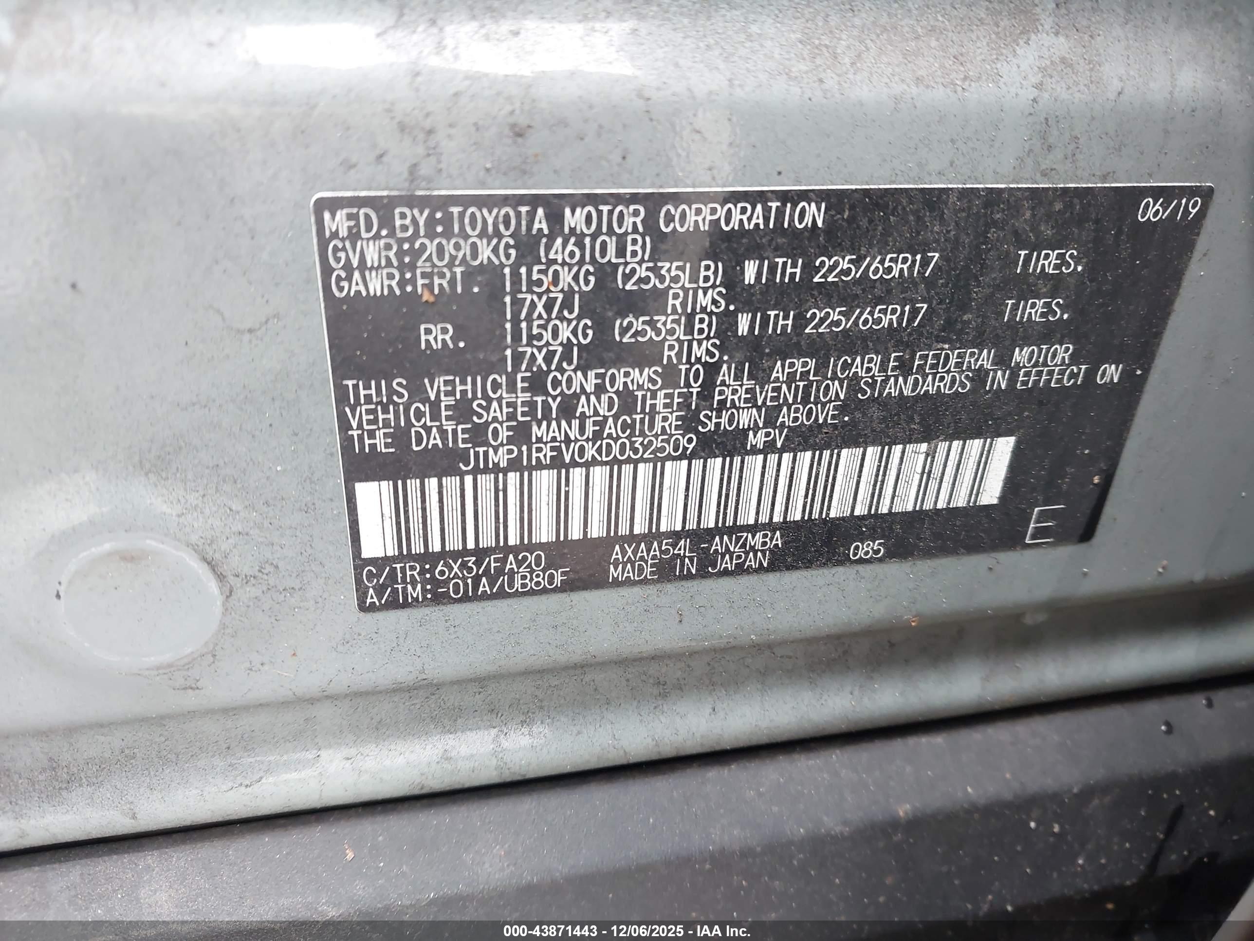 TOYOTA RAV4 image 9