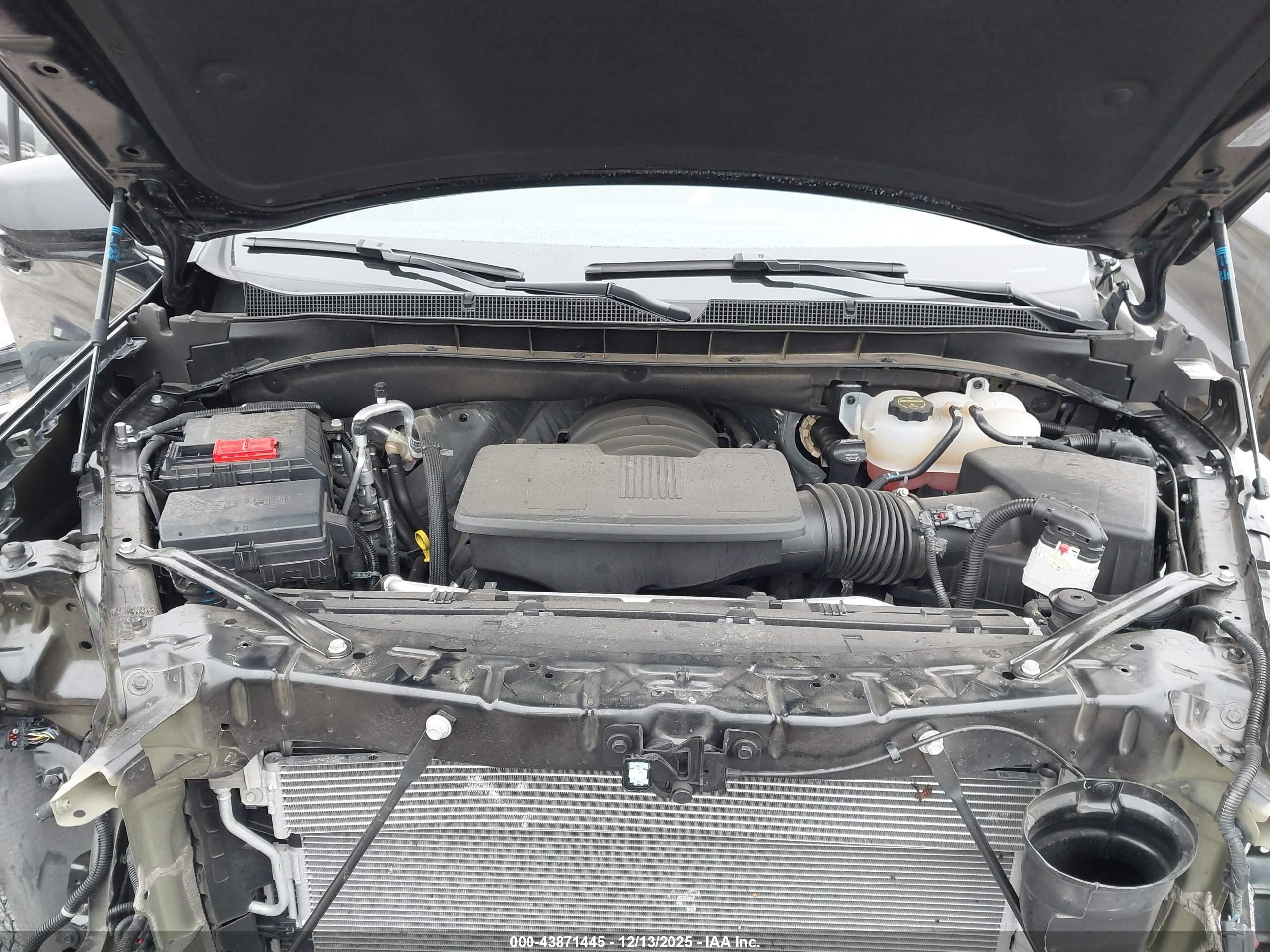 CHEVROLET TAHOE image 10