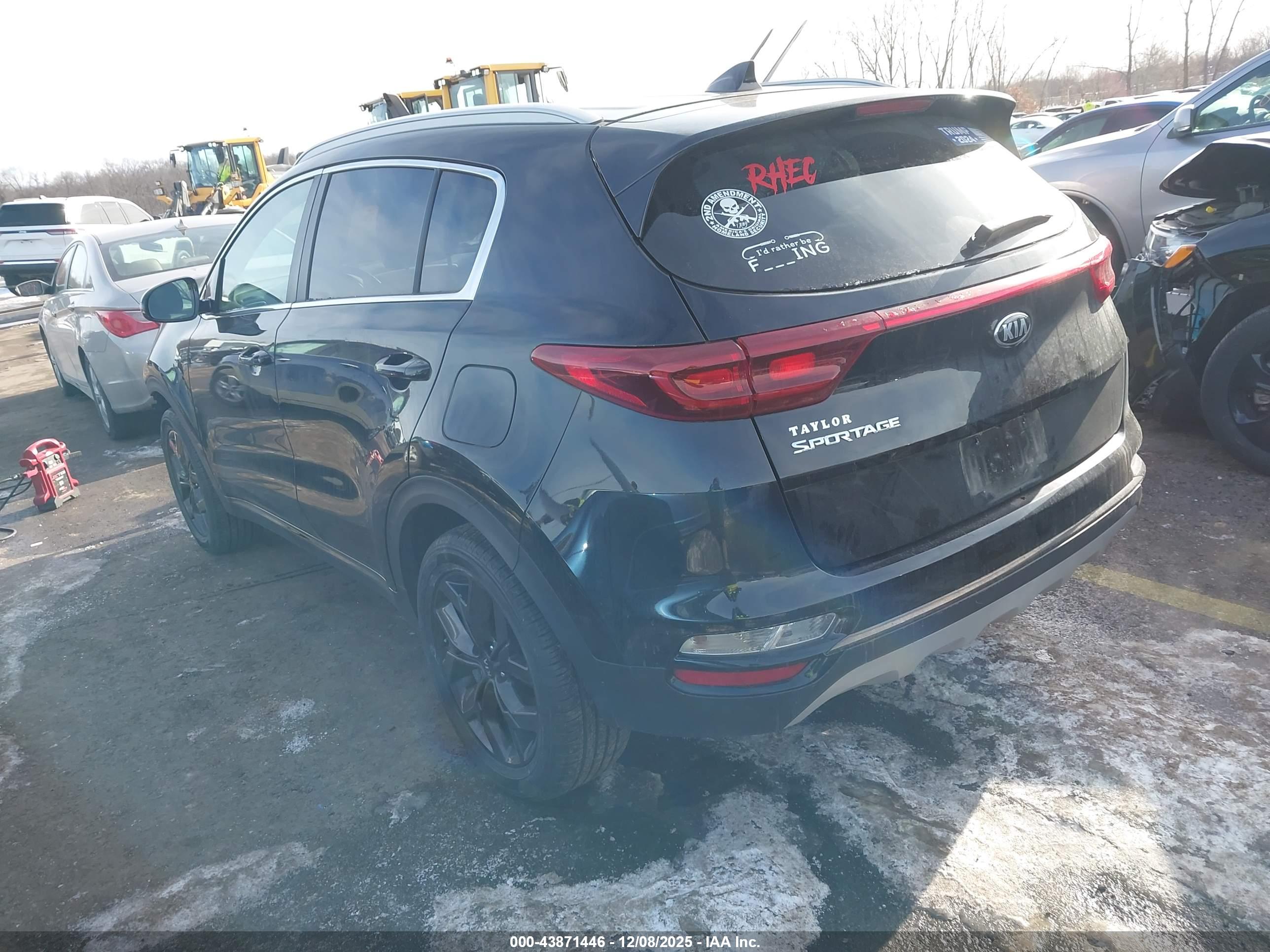 KIA SPORTAGE image 3