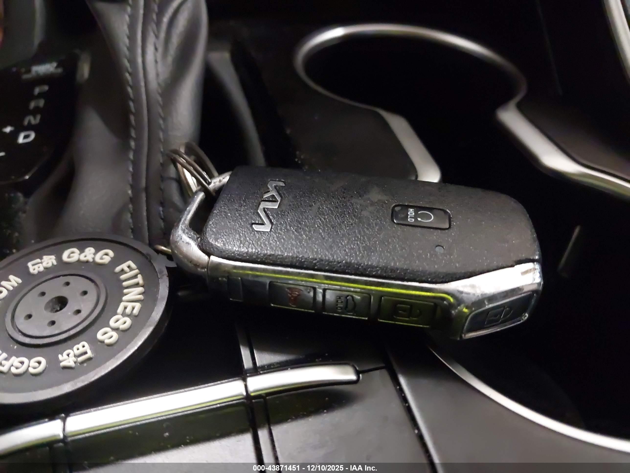 KIA K5 image 11