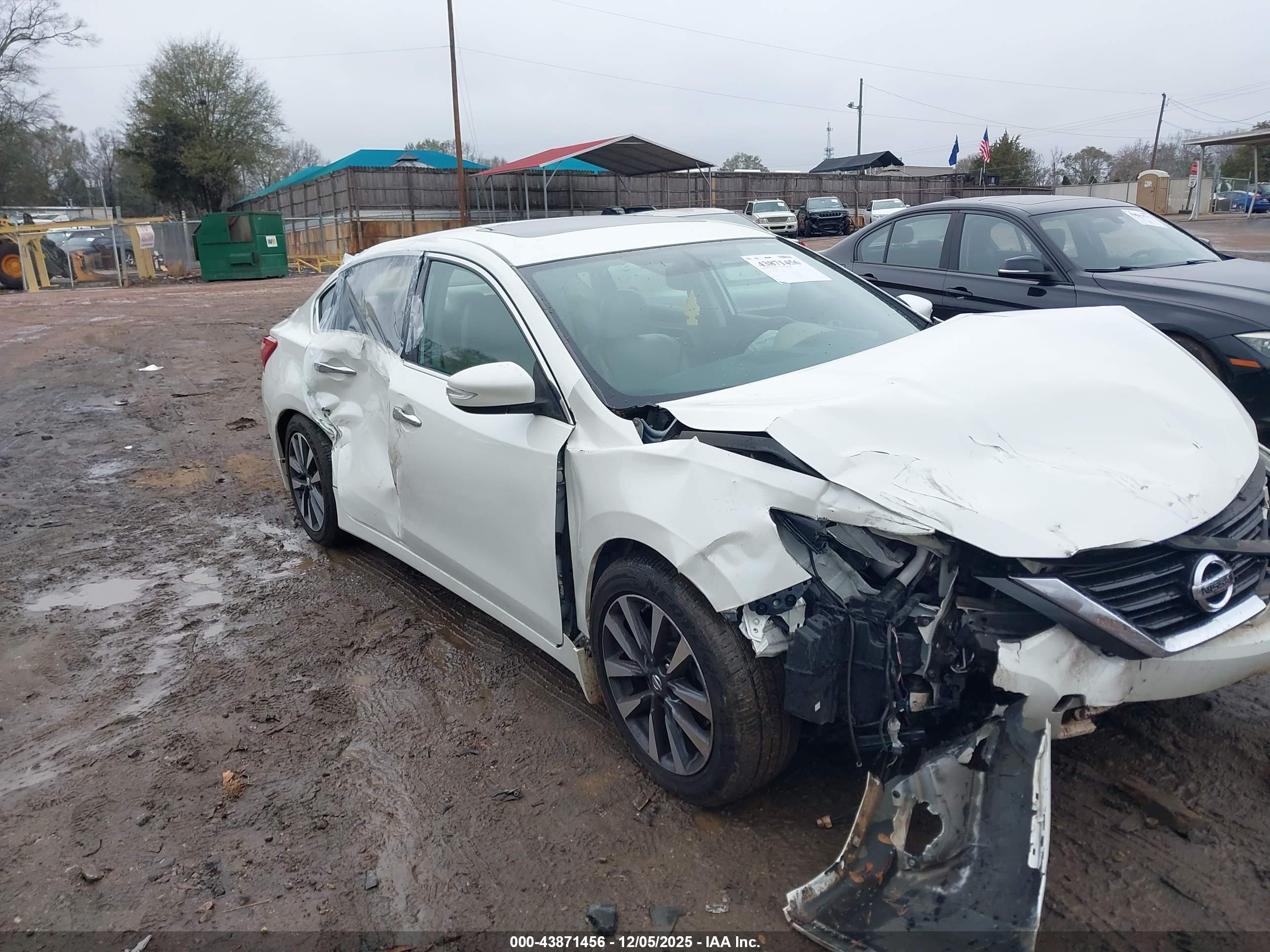 NISSAN ALTIMA image 6