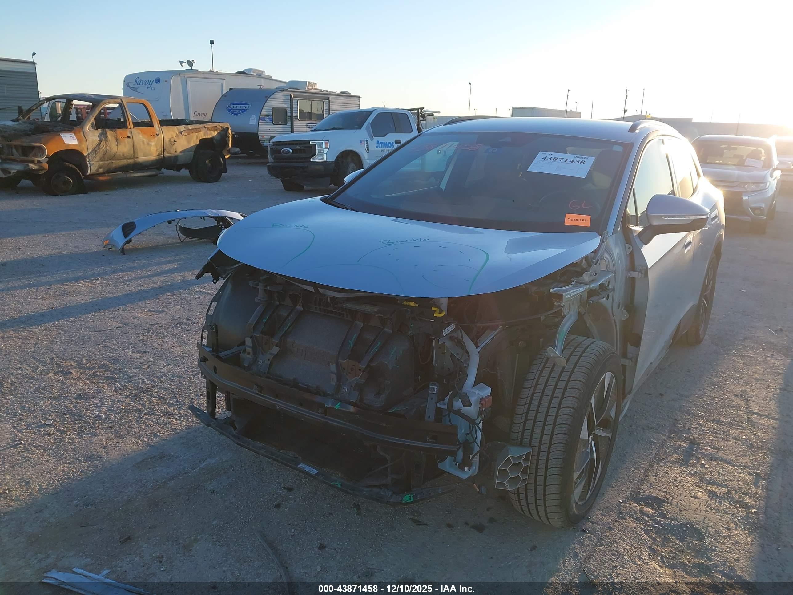 VOLKSWAGEN ID.4 image 6