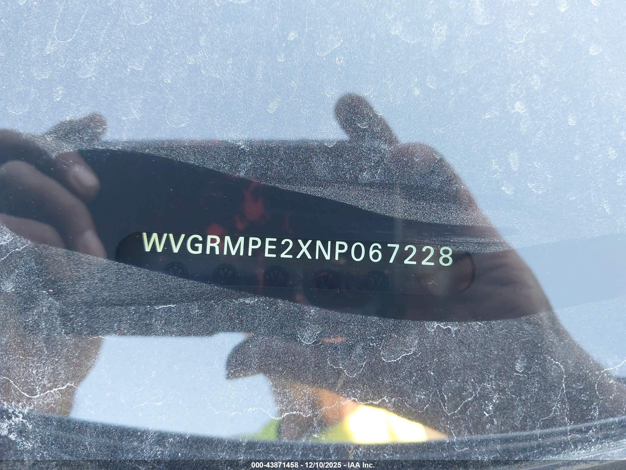 VOLKSWAGEN ID.4 image 9