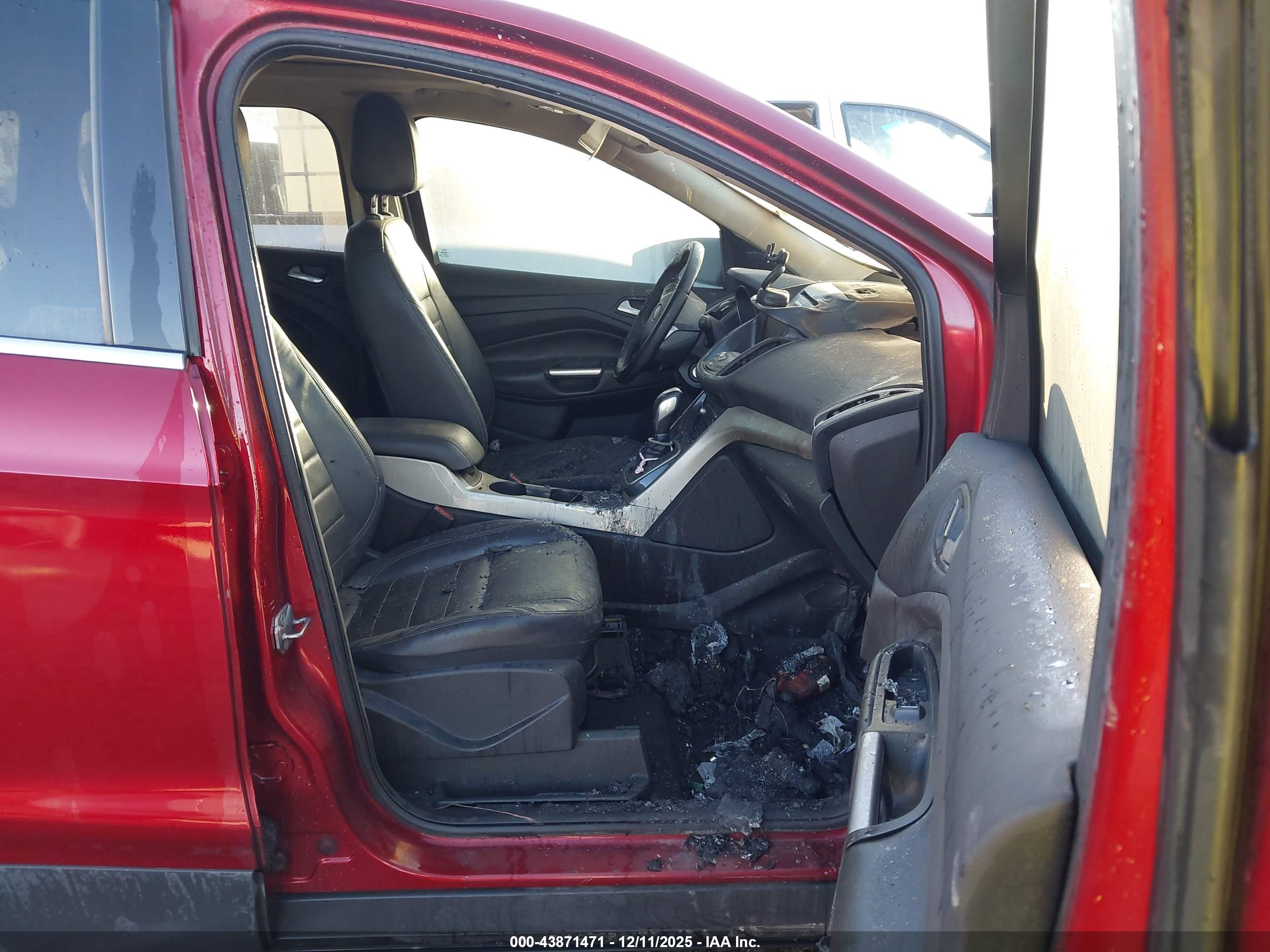 FORD ESCAPE image 5