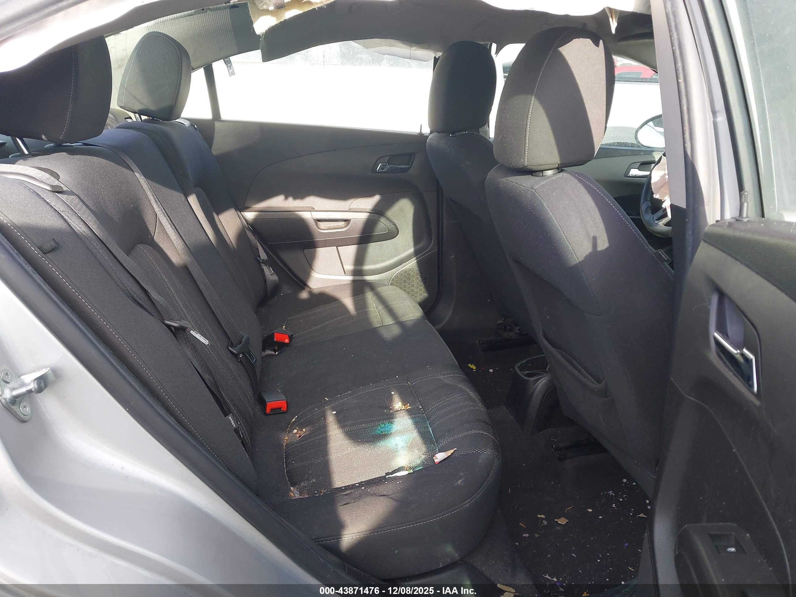 CHEVROLET SONIC image 8