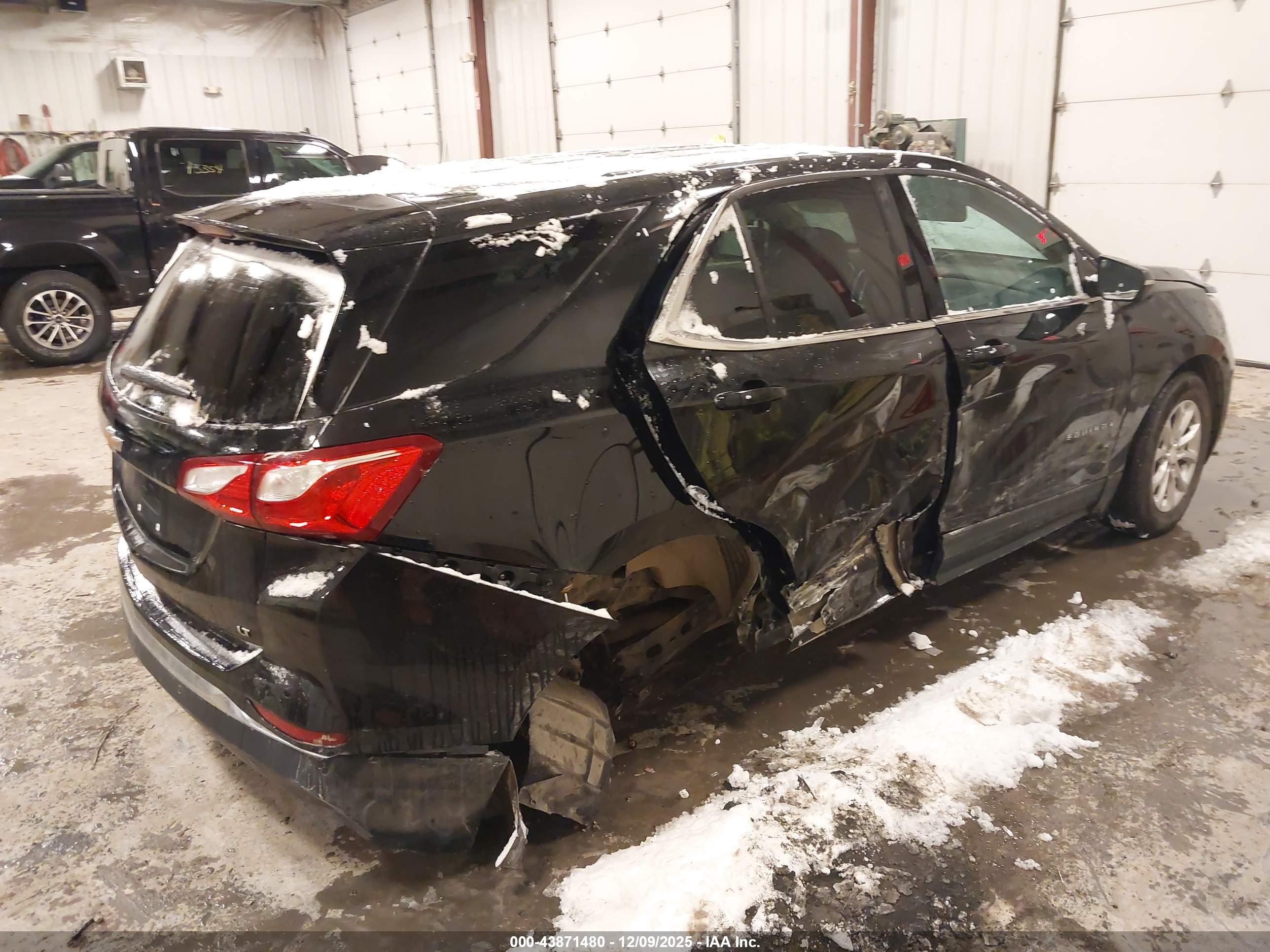 CHEVROLET EQUINOX image 4
