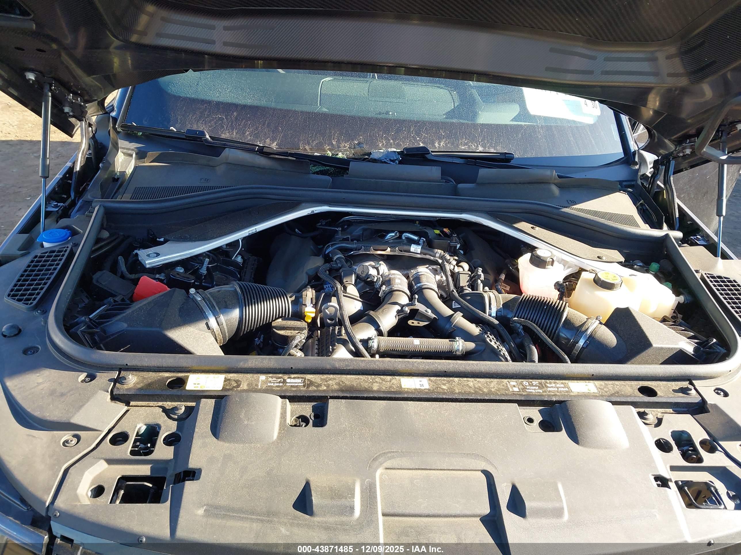 LAND ROVER image 10
