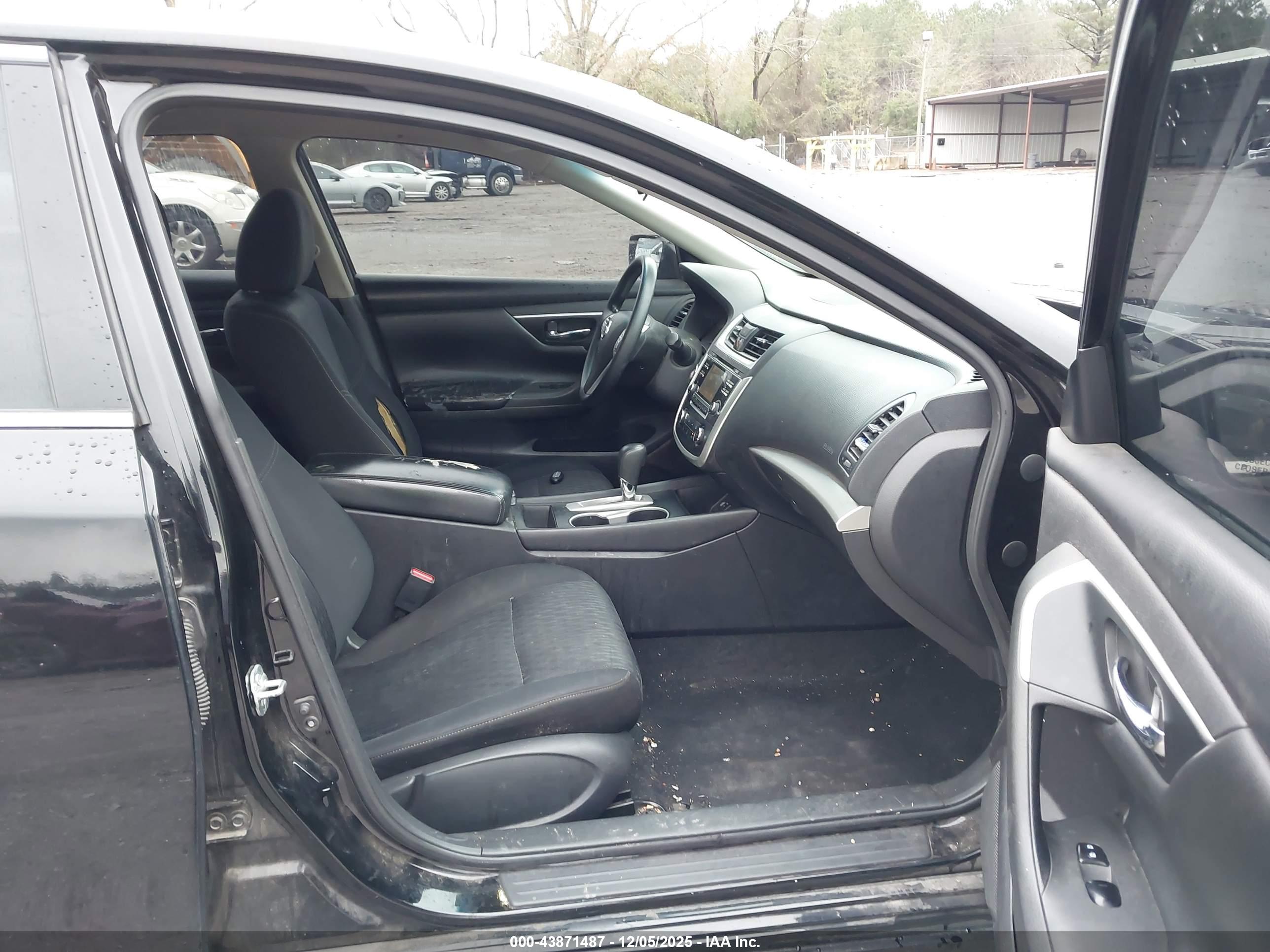 NISSAN ALTIMA image 5