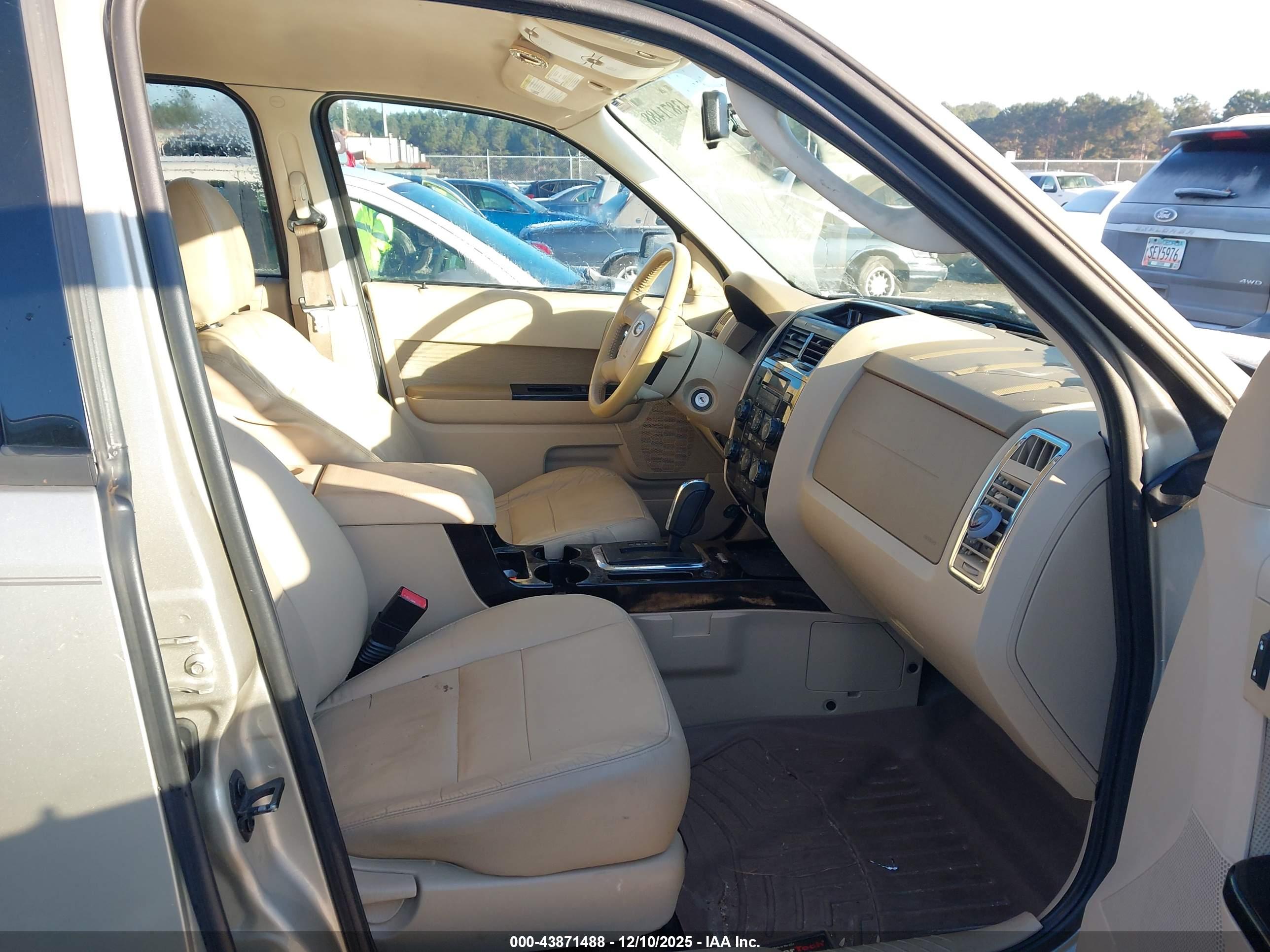 FORD ESCAPE image 5