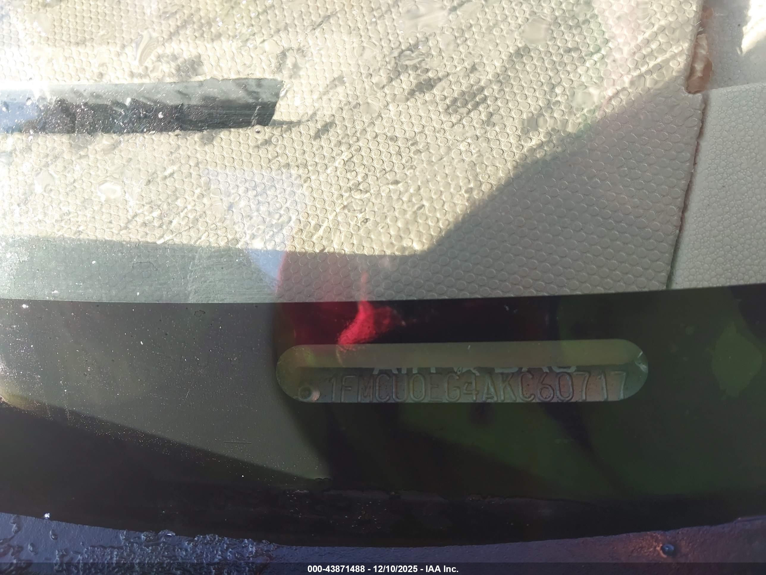 FORD ESCAPE image 9