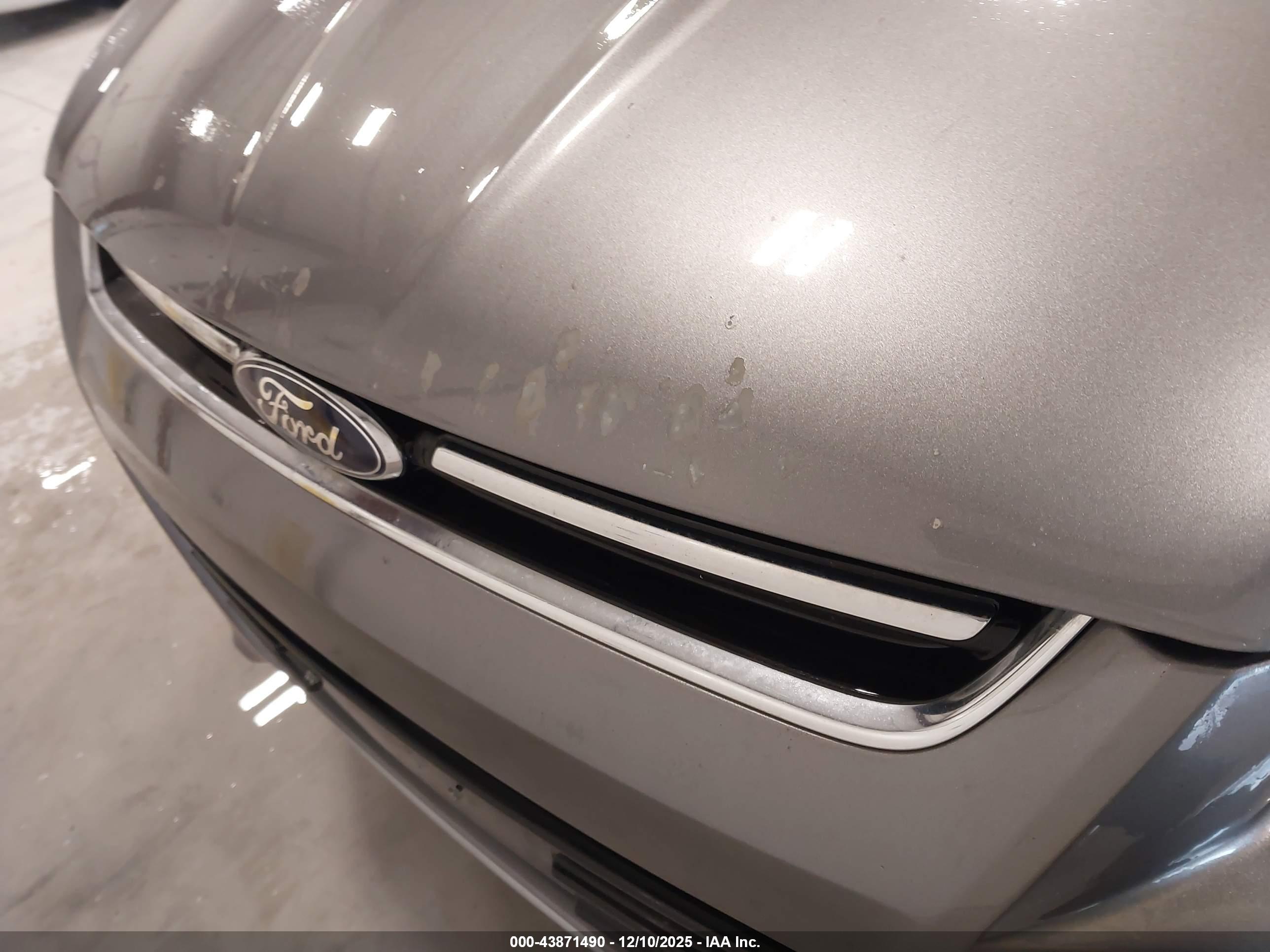 FORD ESCAPE image 6