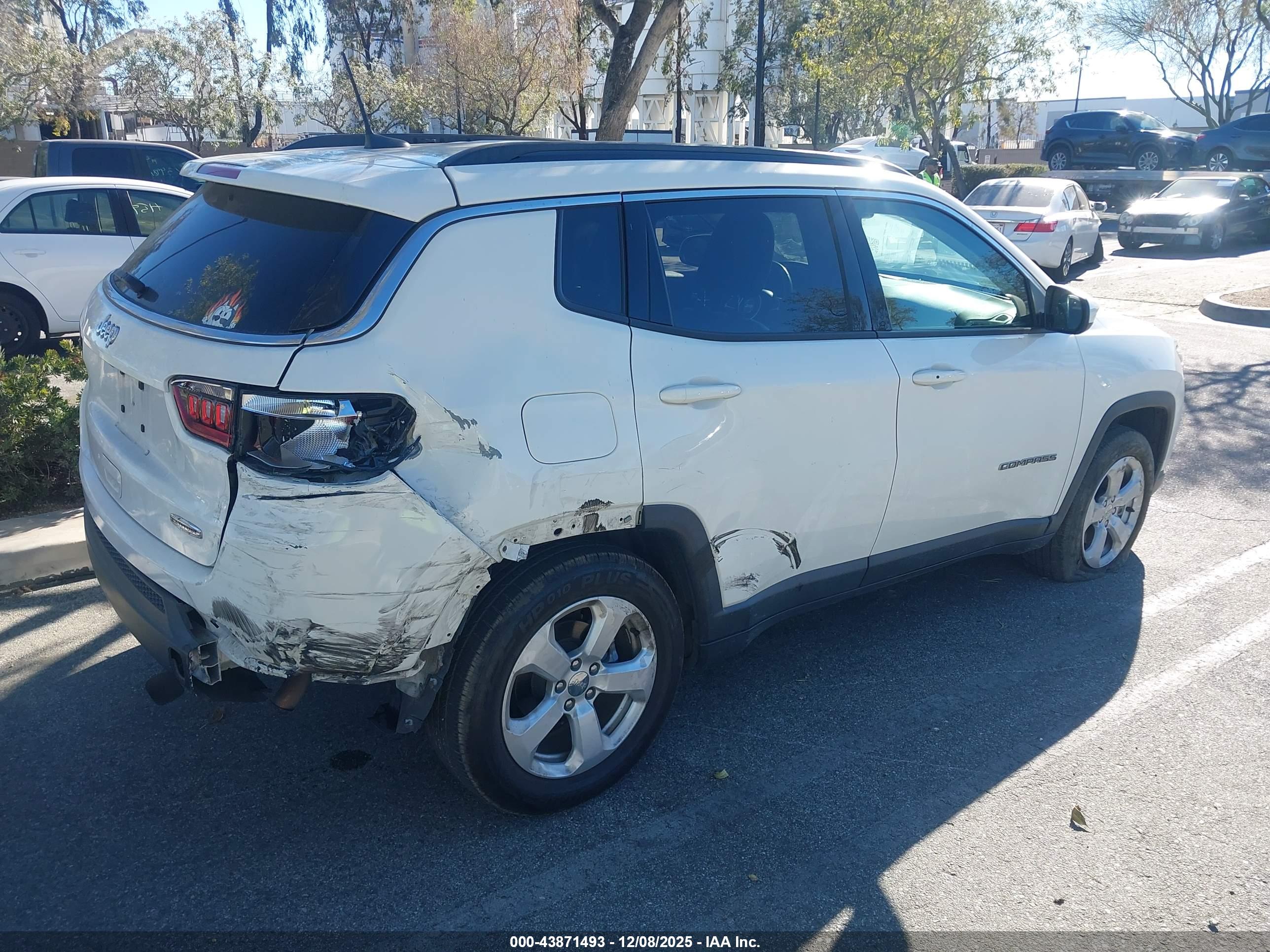JEEP COMPASS image 4