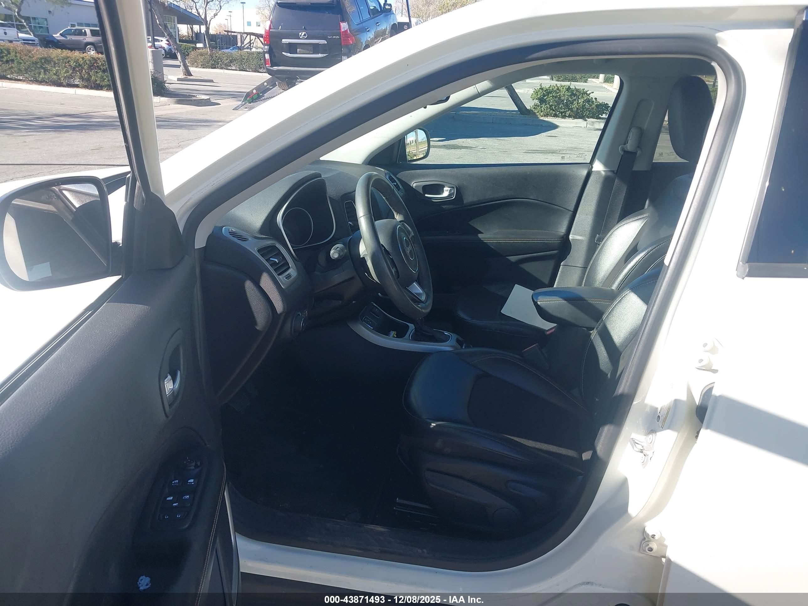 JEEP COMPASS image 5