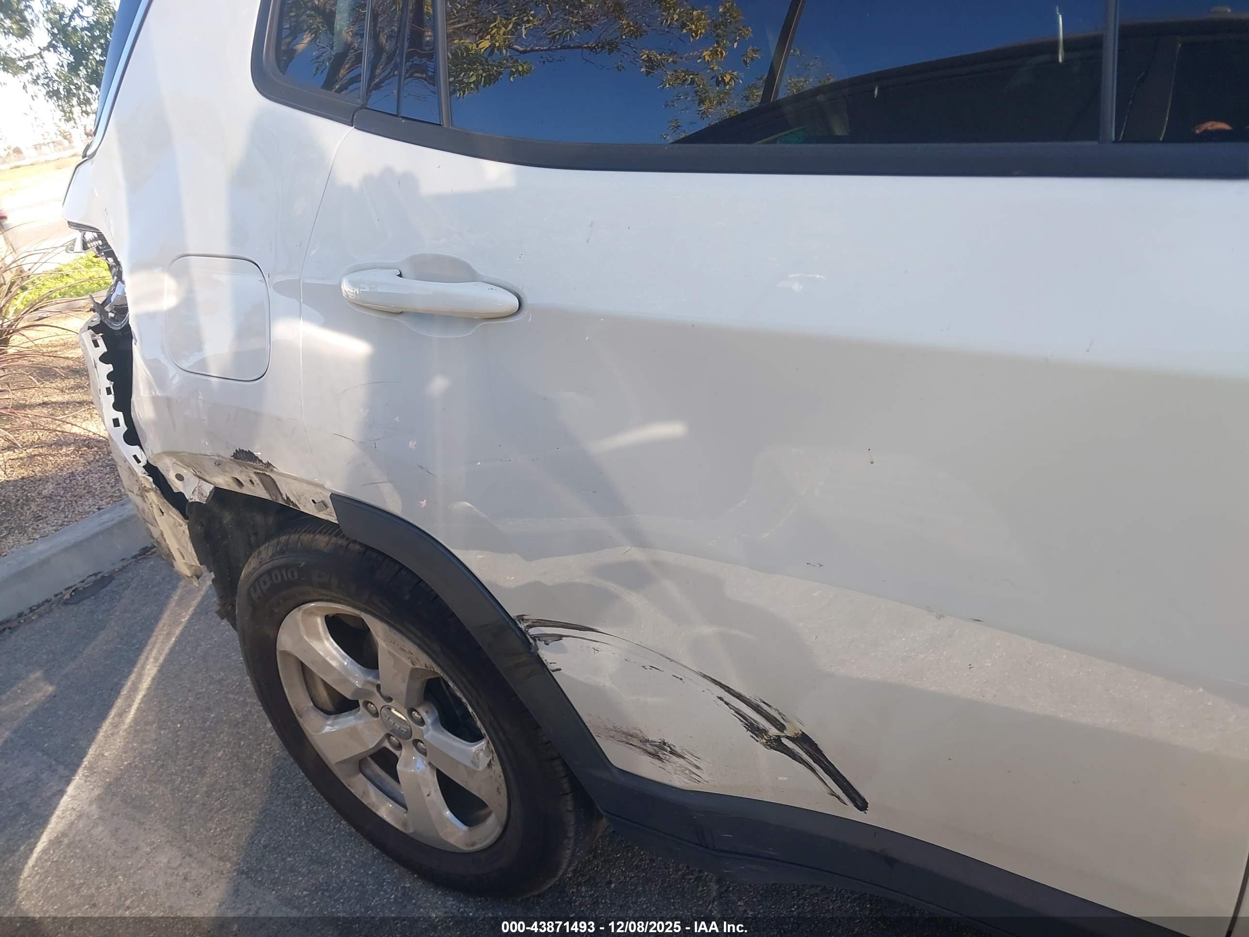 JEEP COMPASS image 6