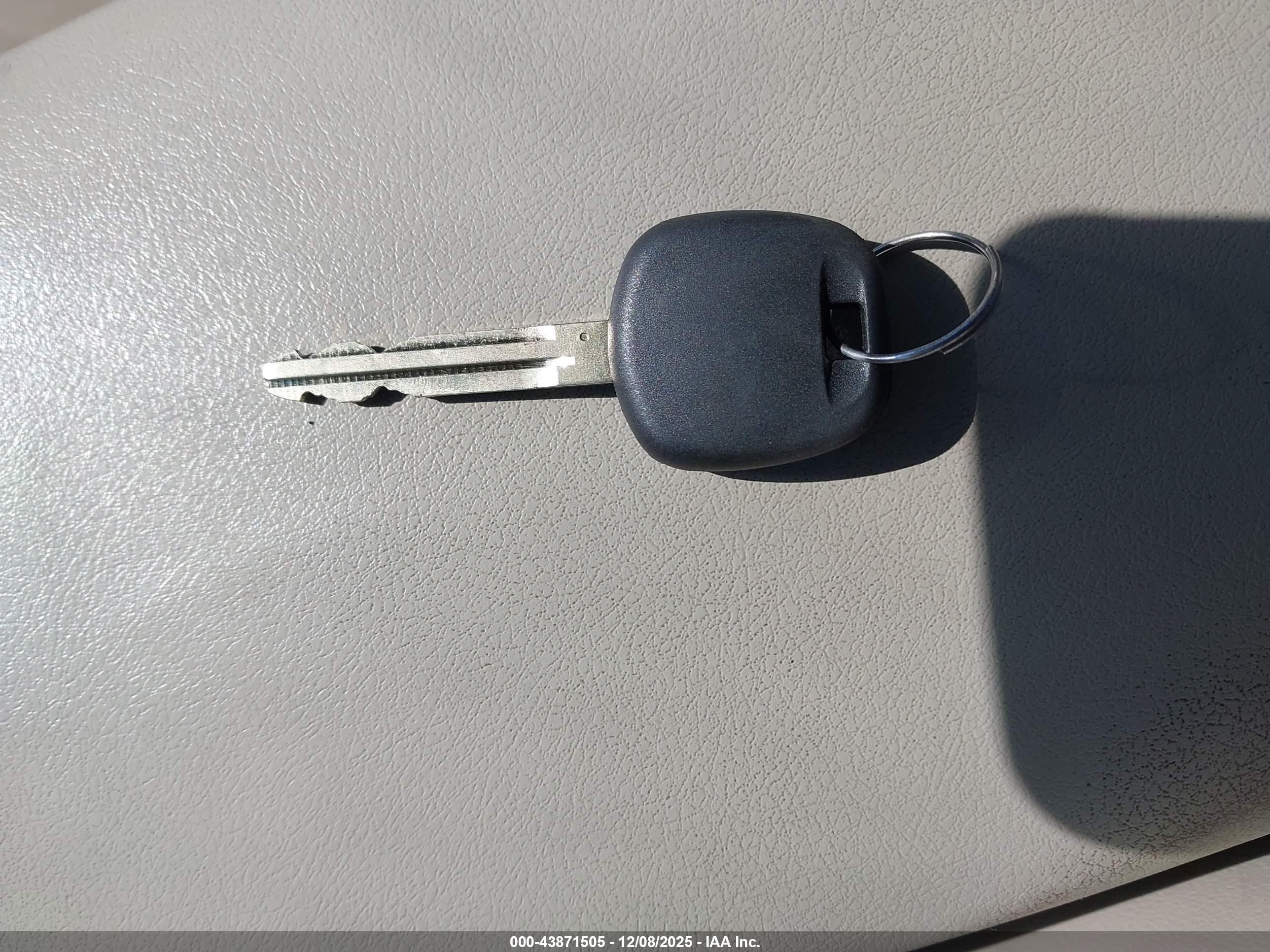 TOYOTA CAMRY image 11