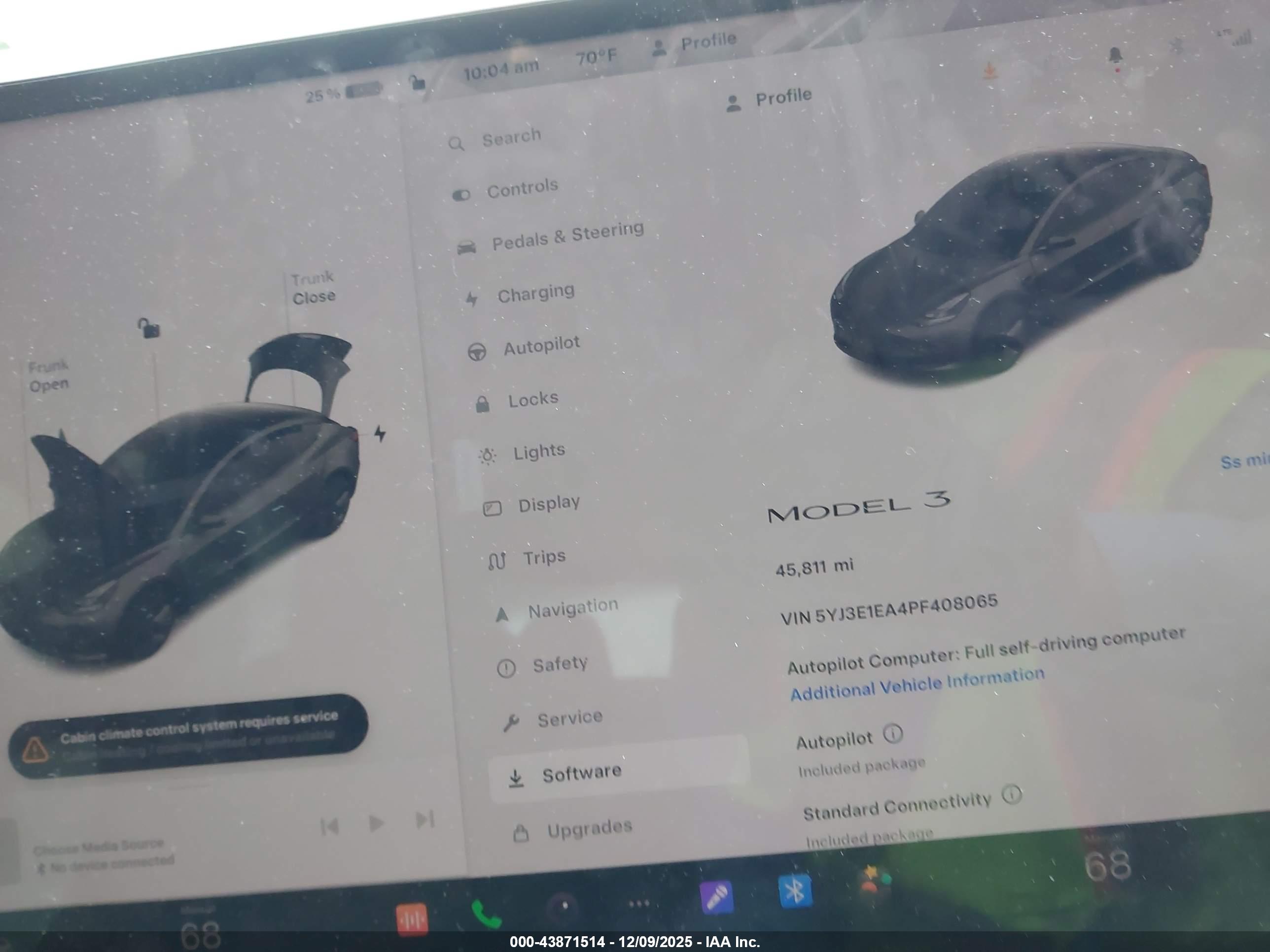 TESLA MODEL image 7