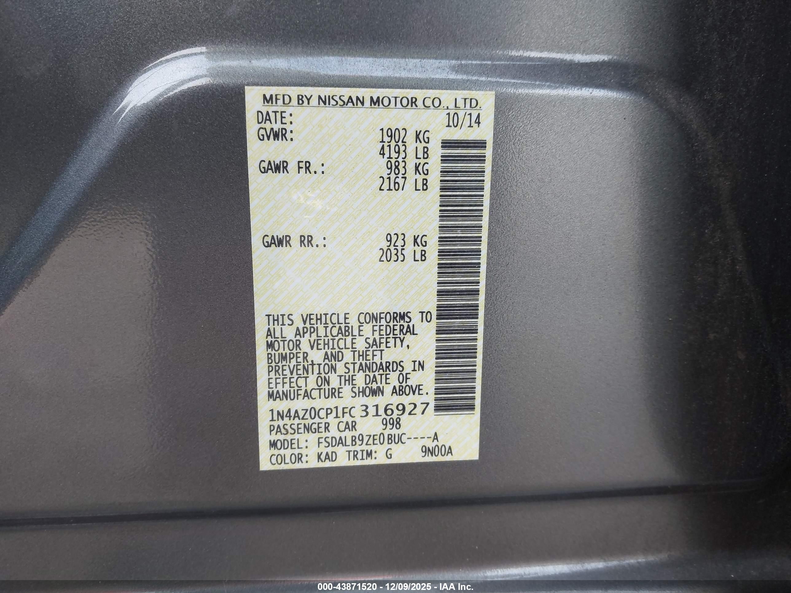 NISSAN LEAF image 9