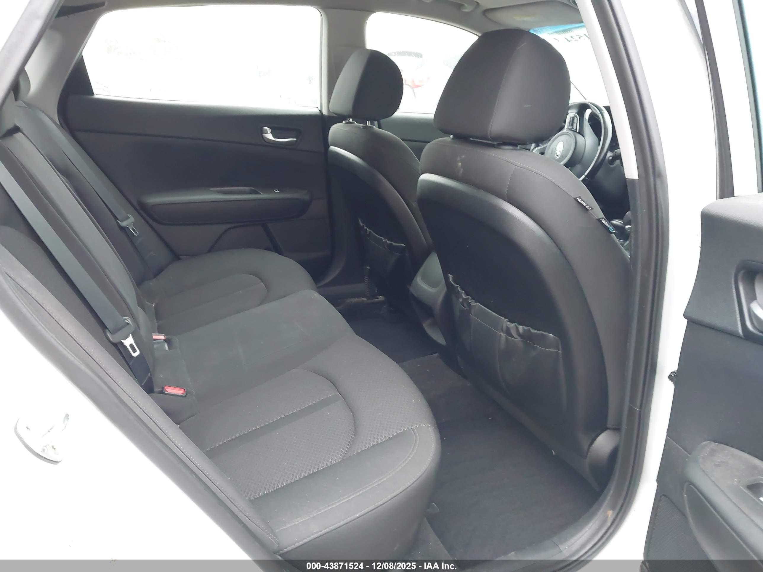 KIA OPTIMA image 8