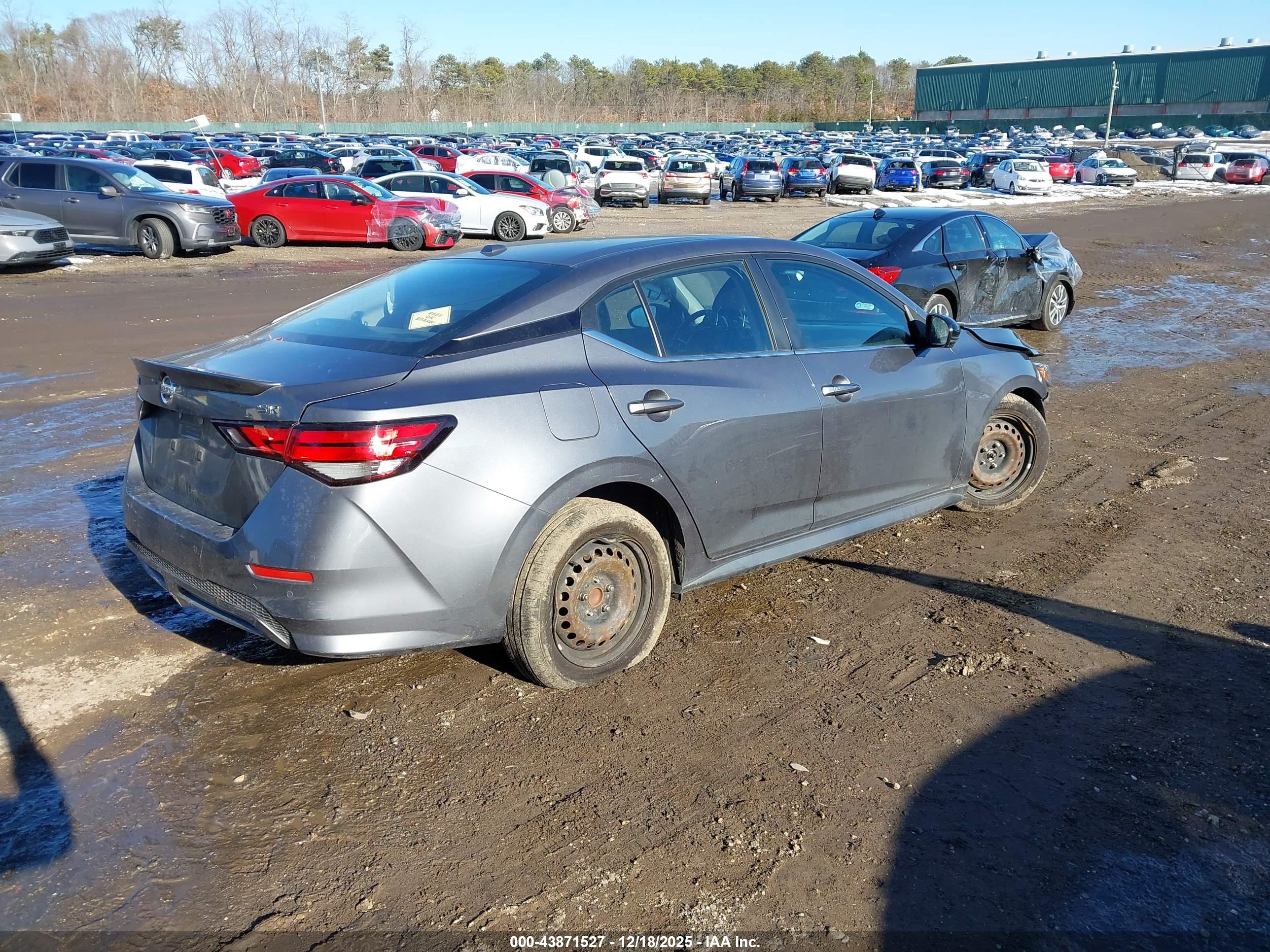 NISSAN SENTRA image 4