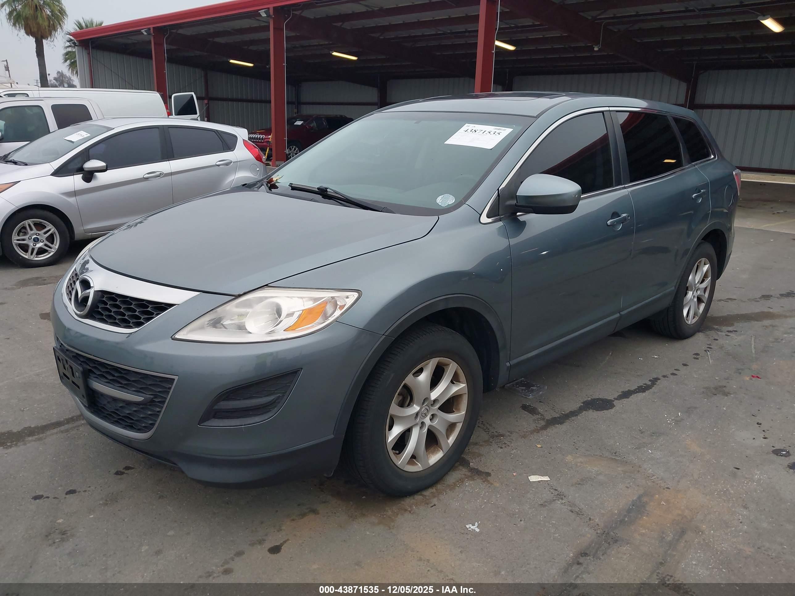 MAZDA CX-9 image 2