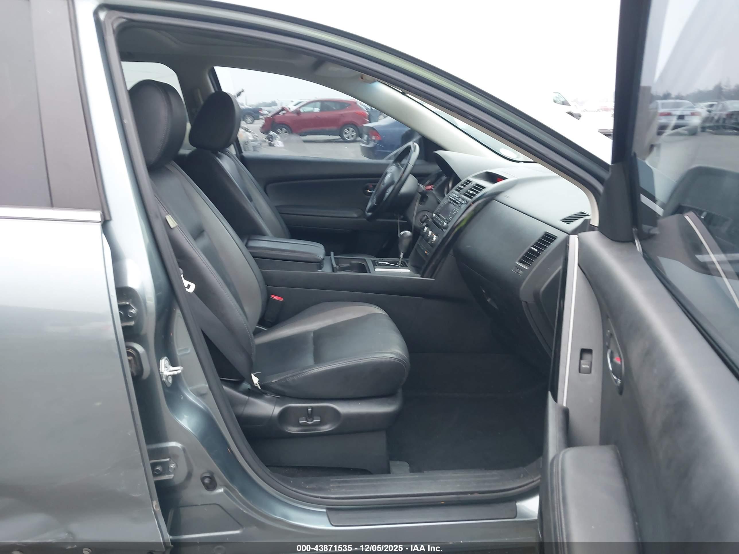 MAZDA CX-9 image 5