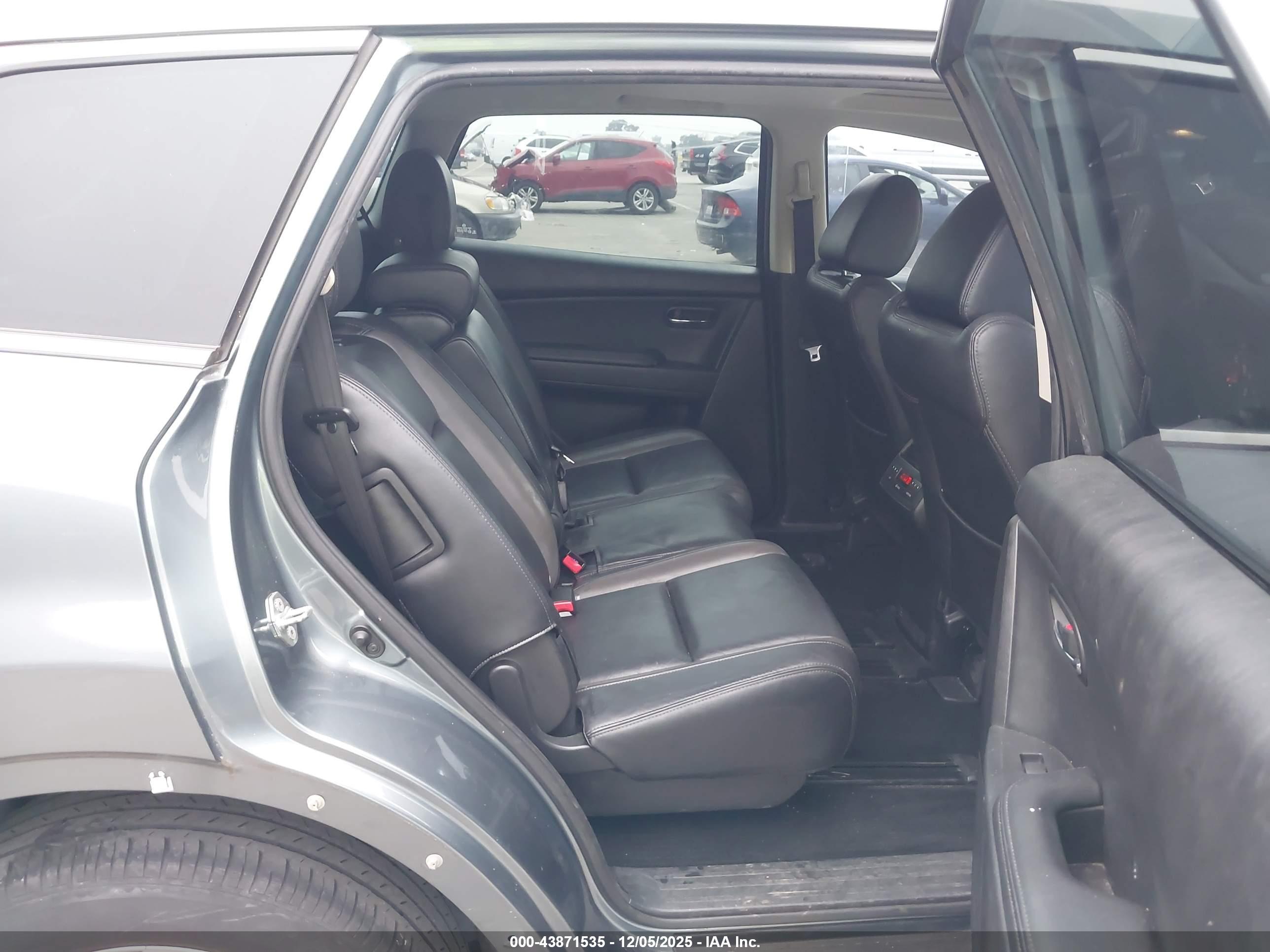 MAZDA CX-9 image 8