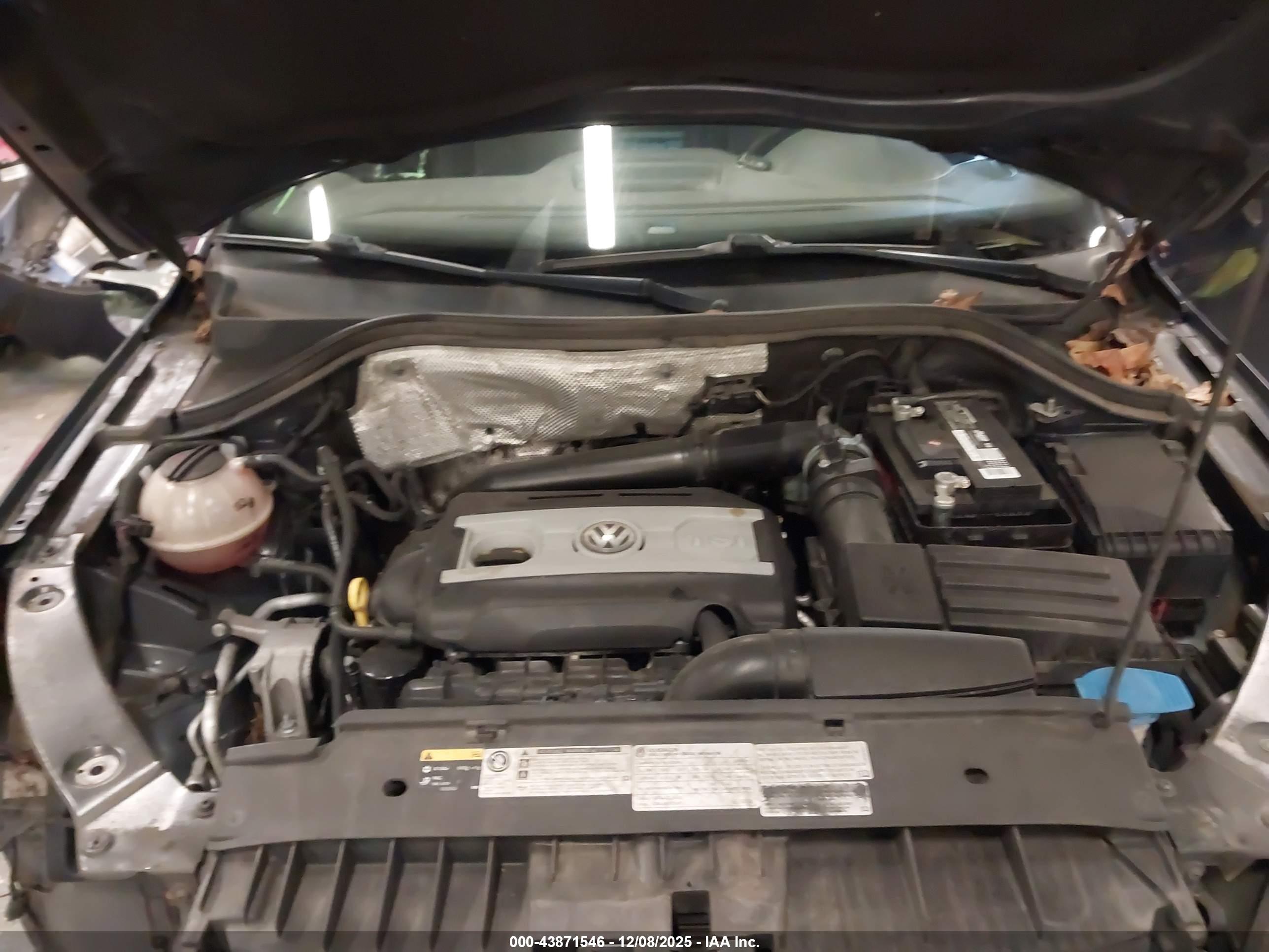 VOLKSWAGEN TIGUAN image 10