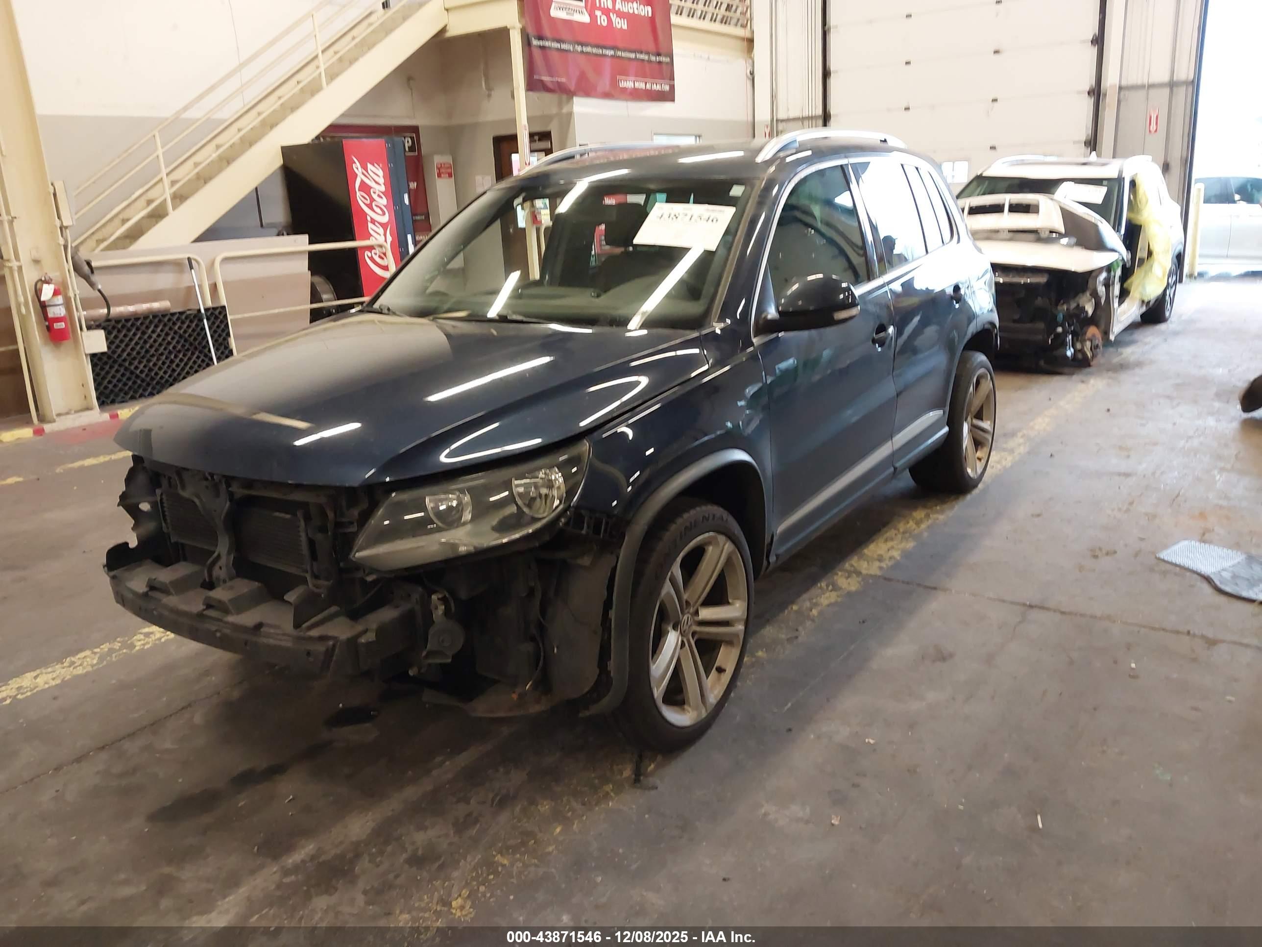 VOLKSWAGEN TIGUAN image 2