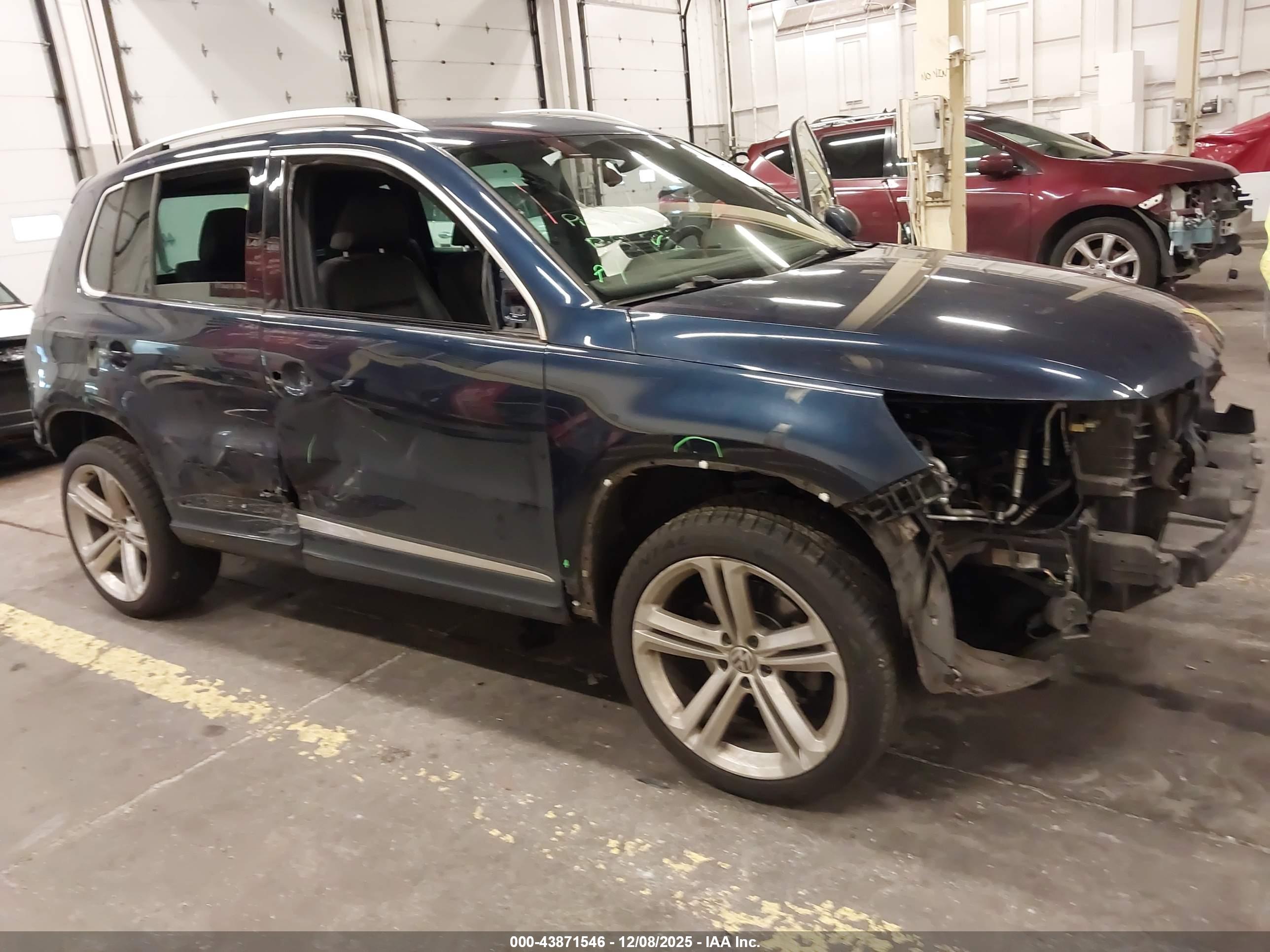 VOLKSWAGEN TIGUAN image 6