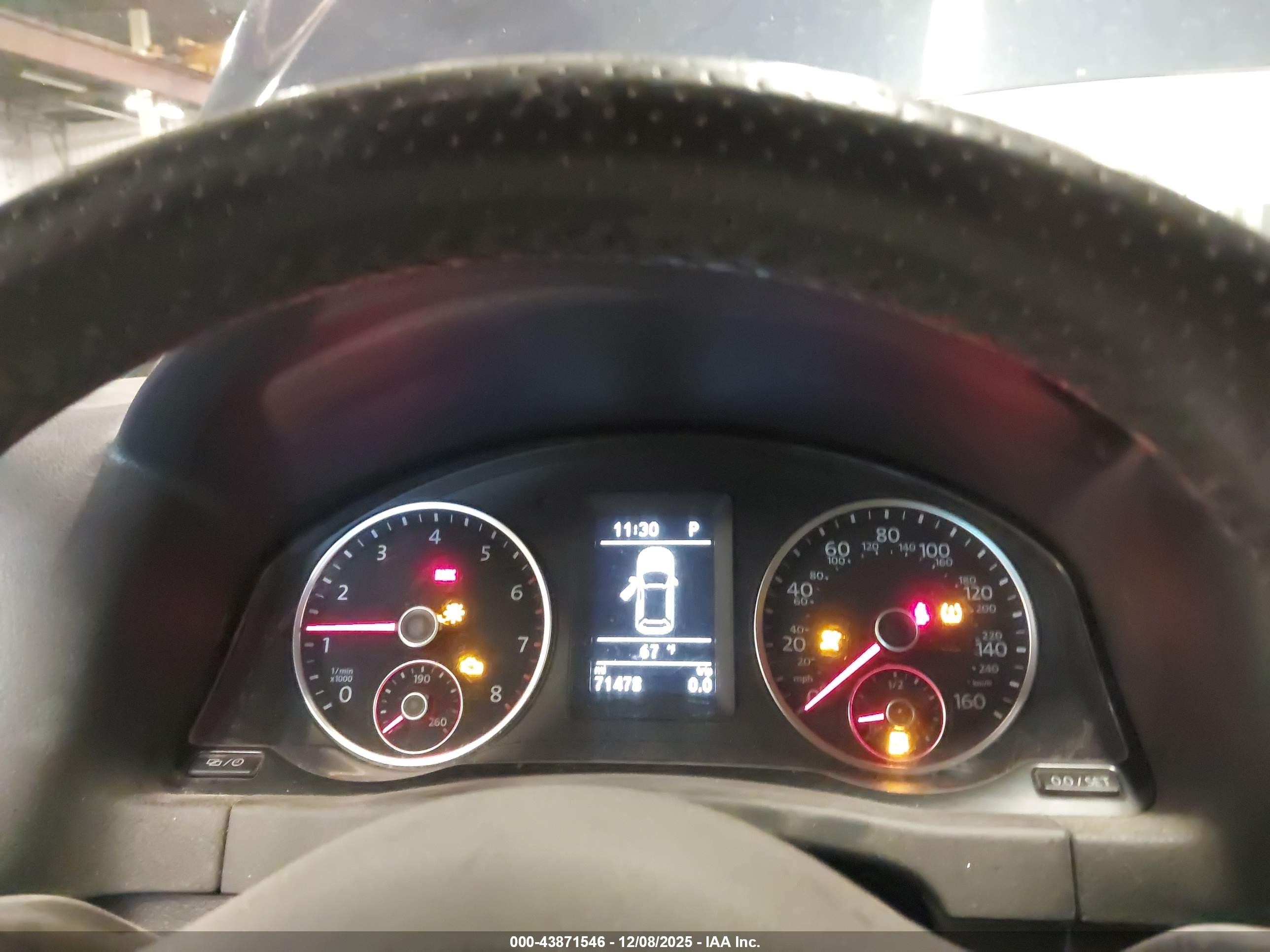 VOLKSWAGEN TIGUAN image 7
