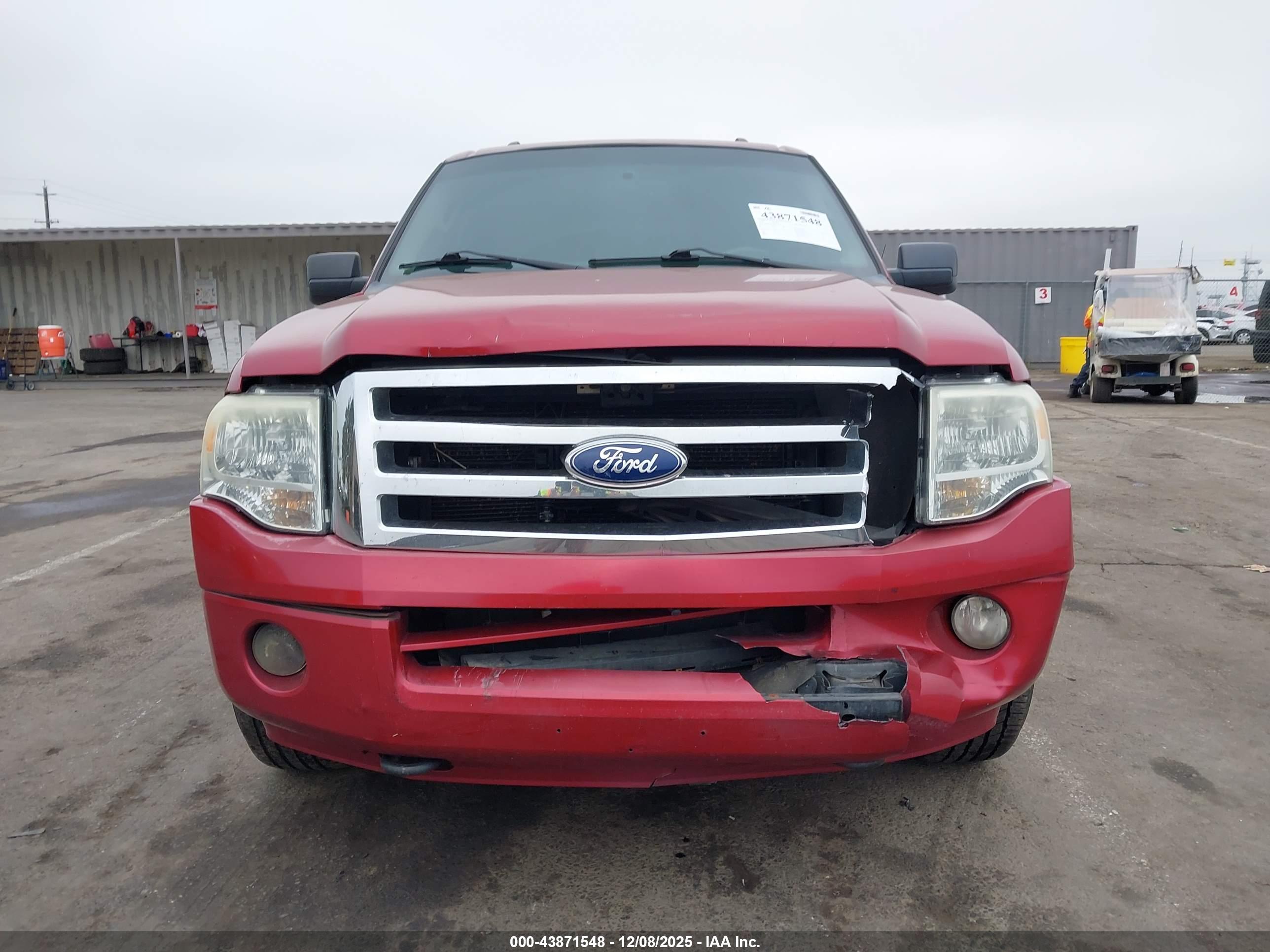 FORD EXPEDITION image 6