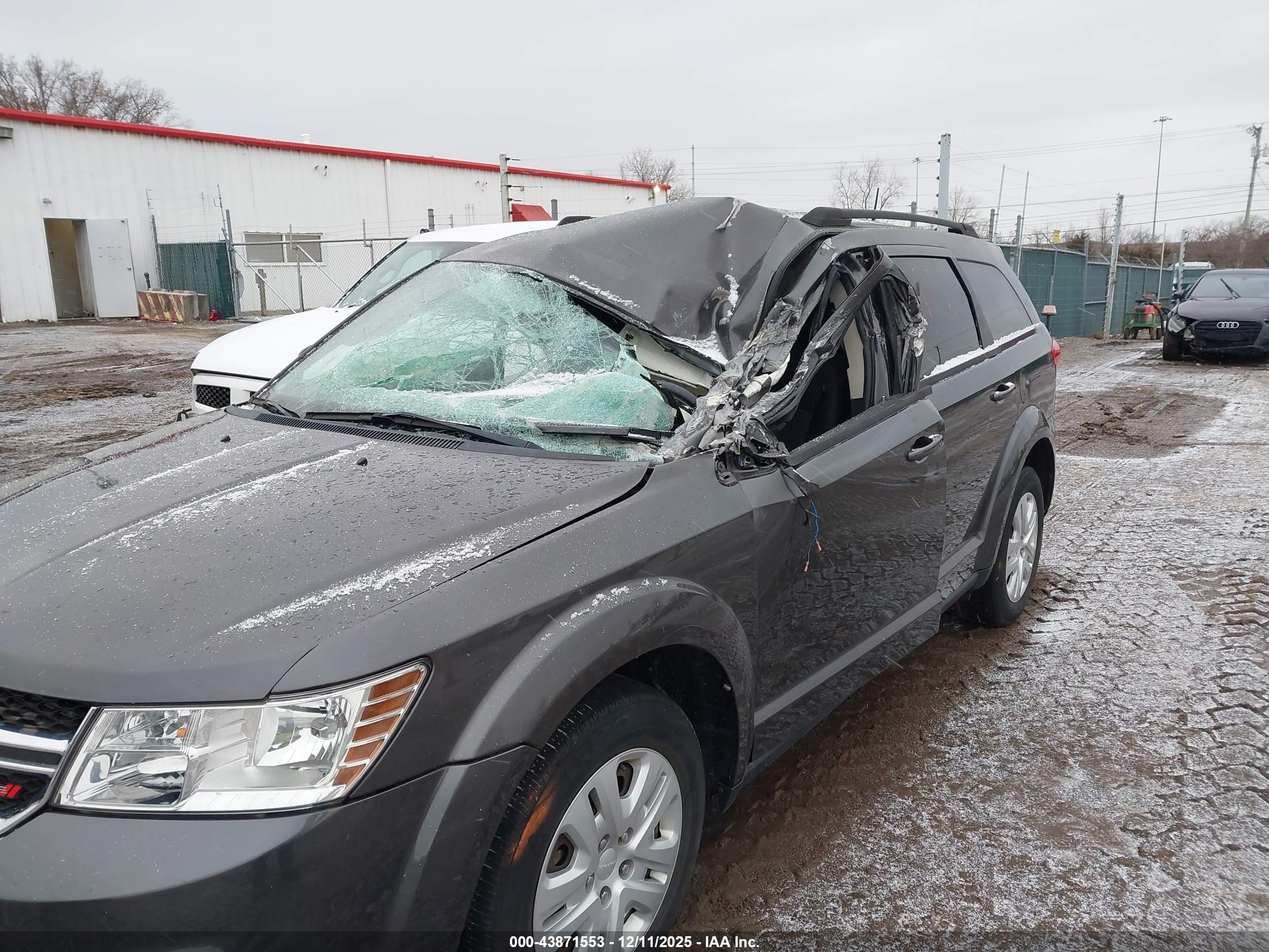 DODGE JOURNEY image 6