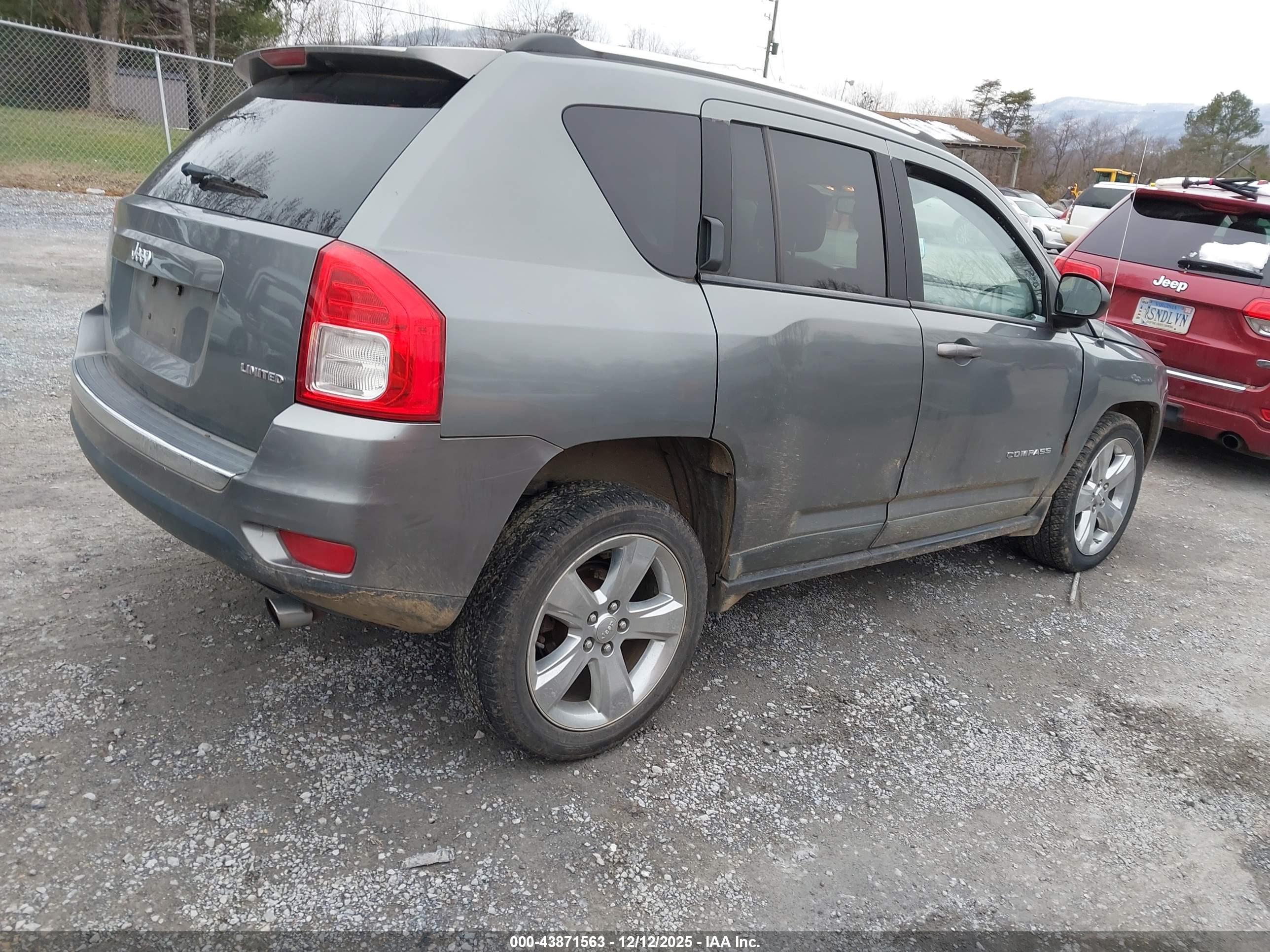 JEEP COMPASS image 4
